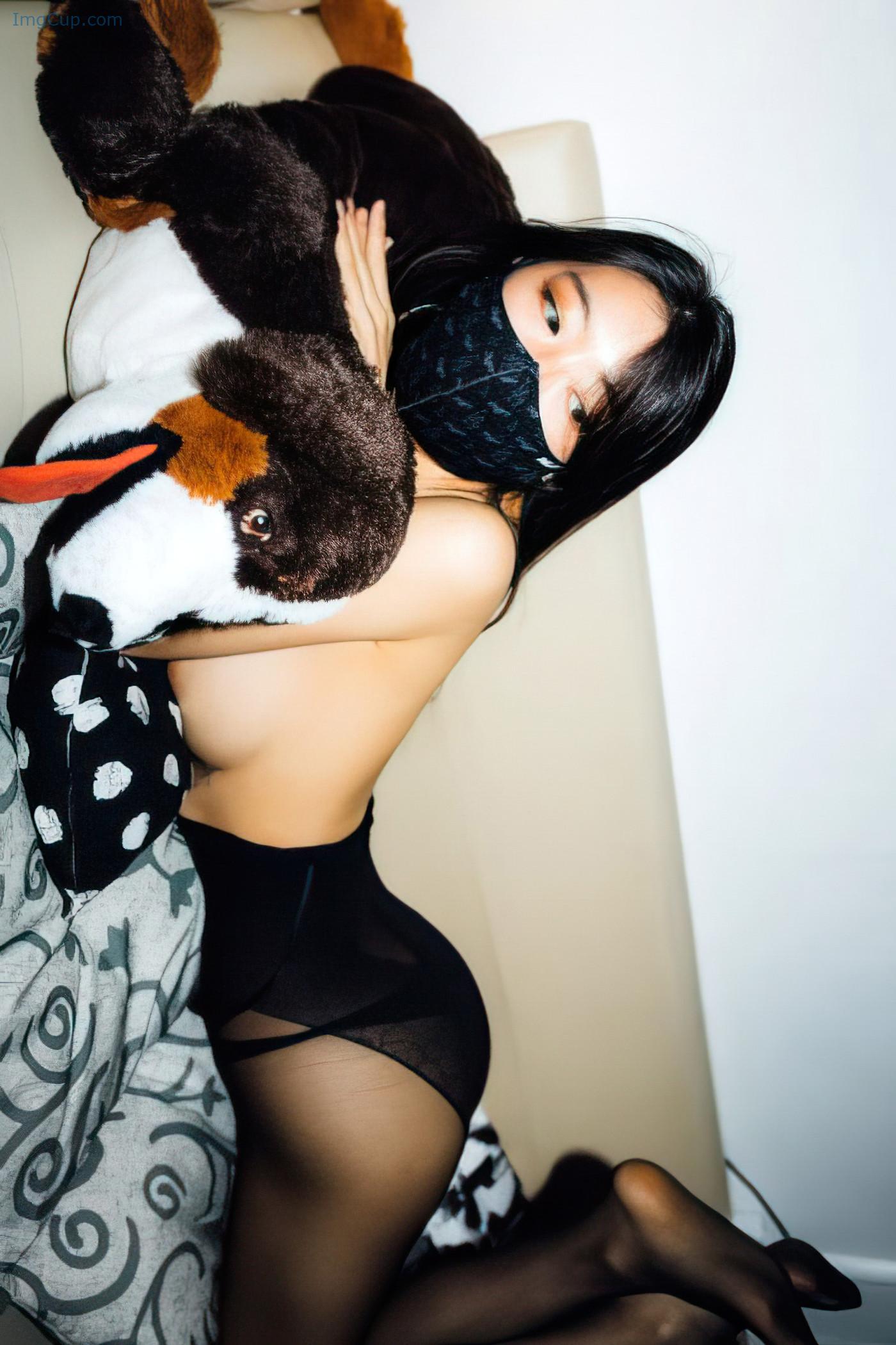 MONABLACK3_18.jpg MONABLACK3 18