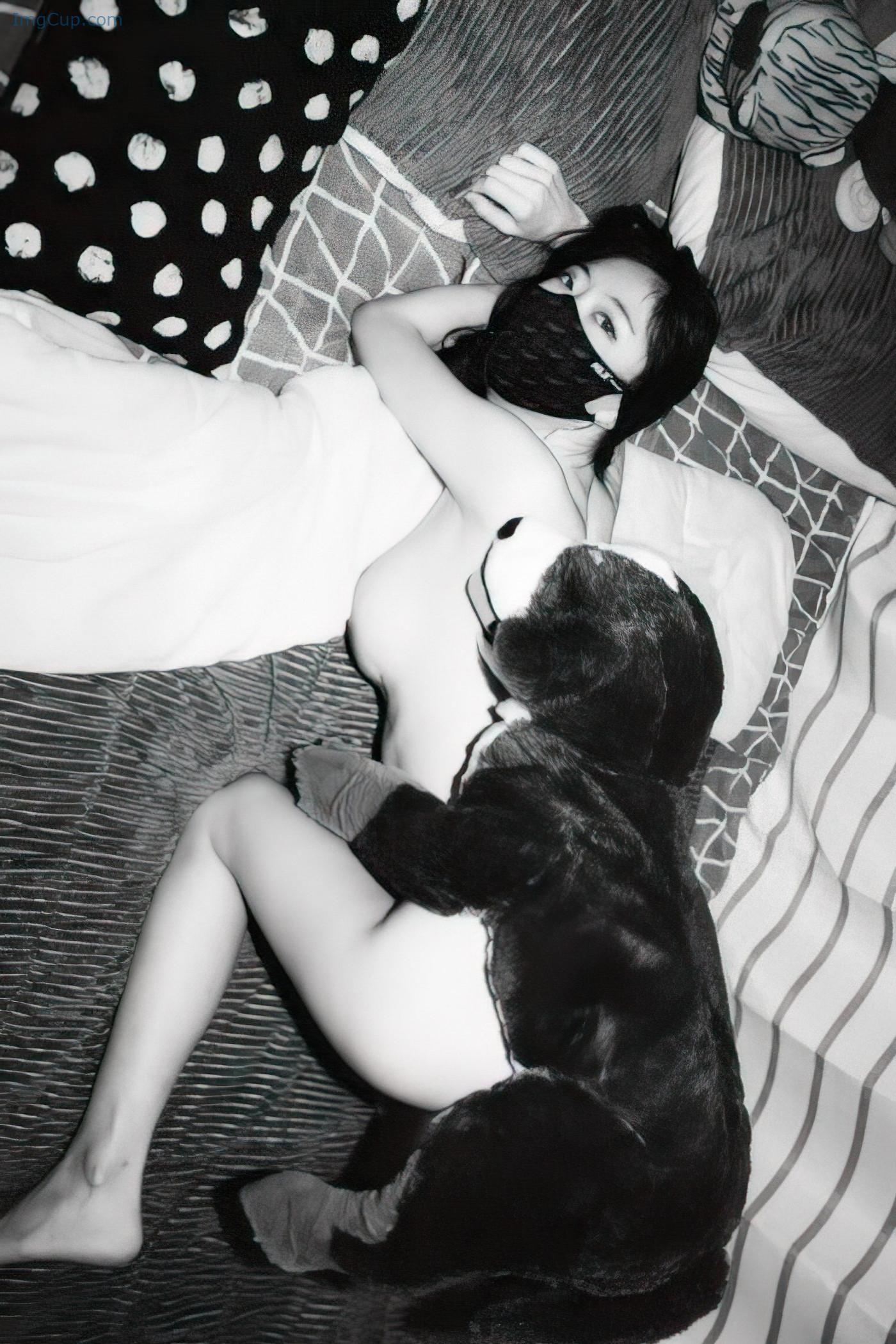 MONABLACK3_40.jpg MONABLACK3 40