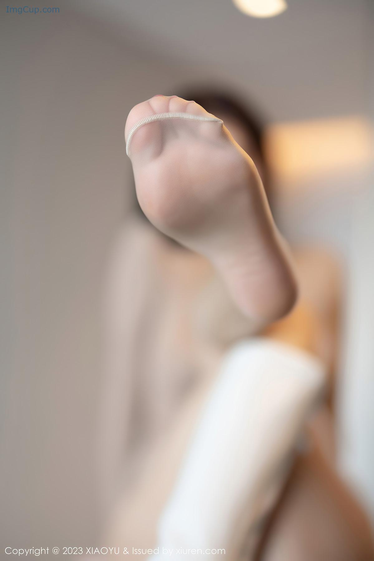 REN02B001_32.jpg REN02B001 32