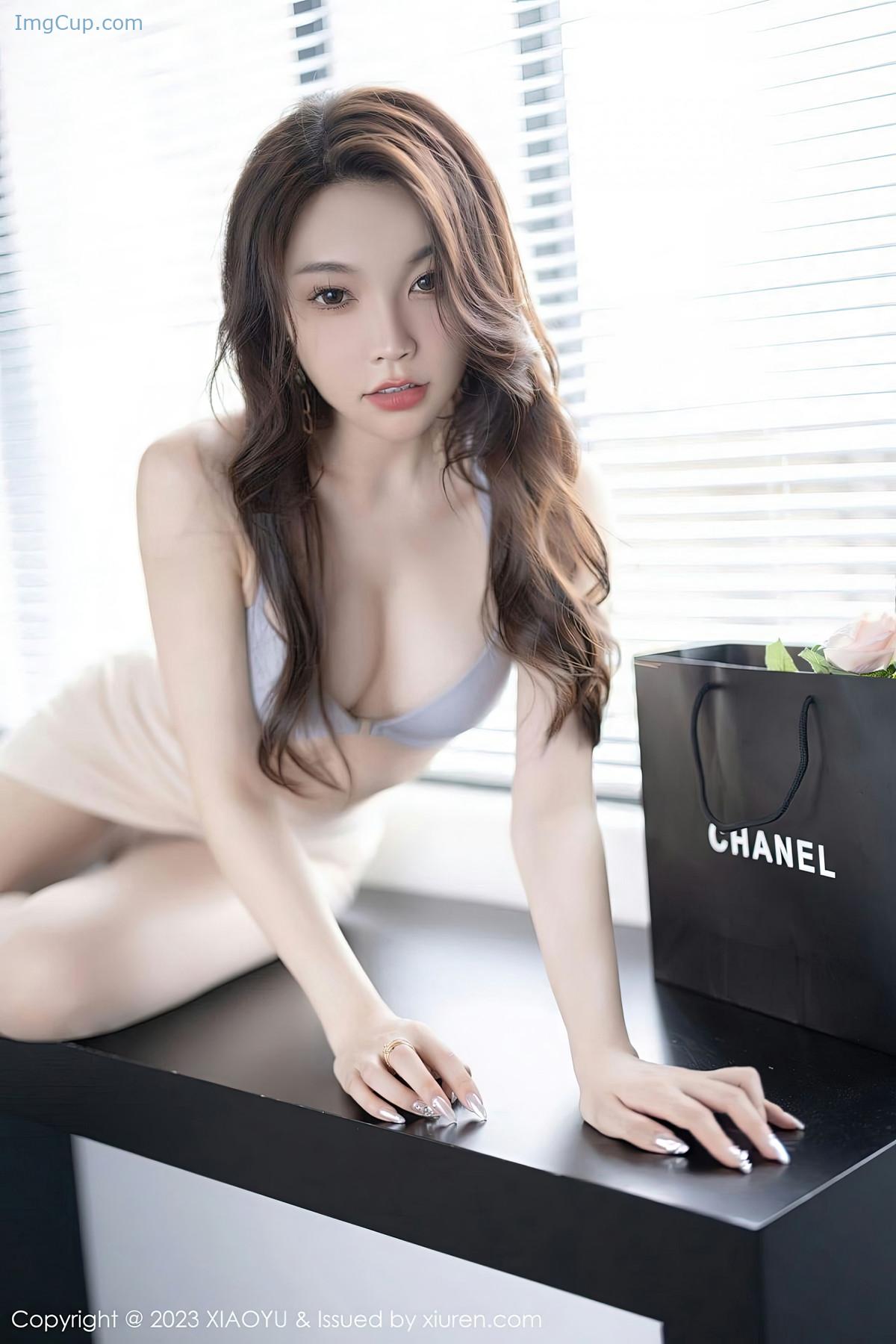 REN02B005_29.jpg REN02B005 29