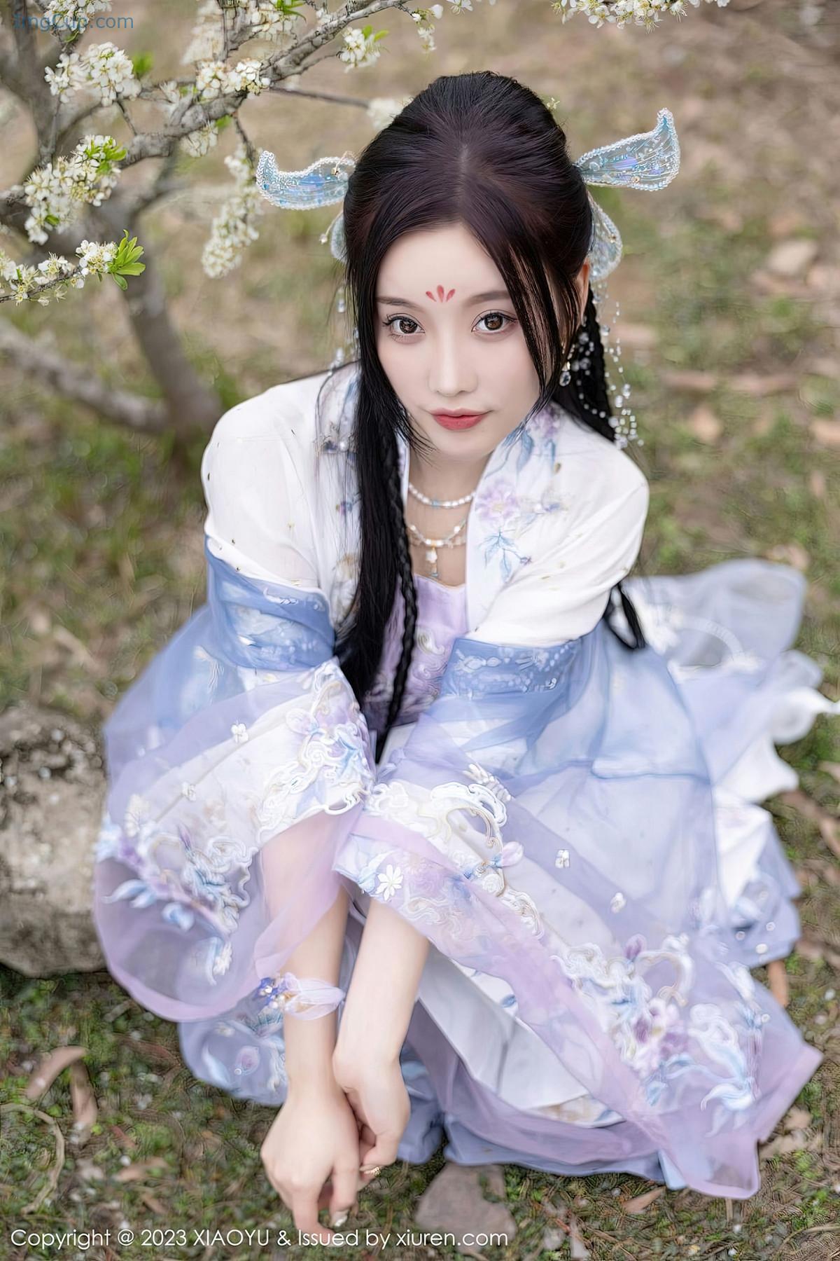 REN02B009_37.jpg REN02B009 37