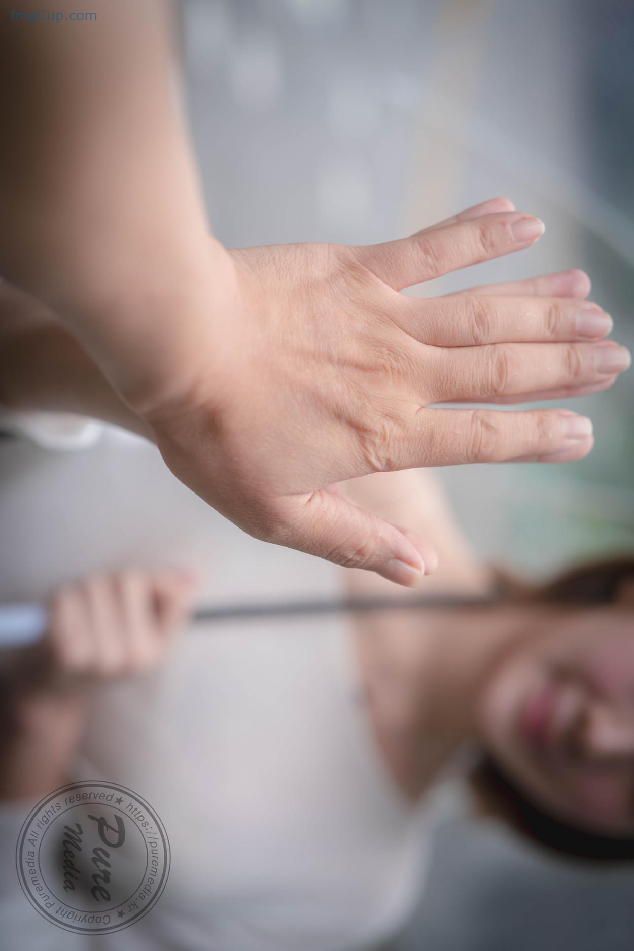 TASHADEBUT1_6.jpg TASHADEBUT1 6