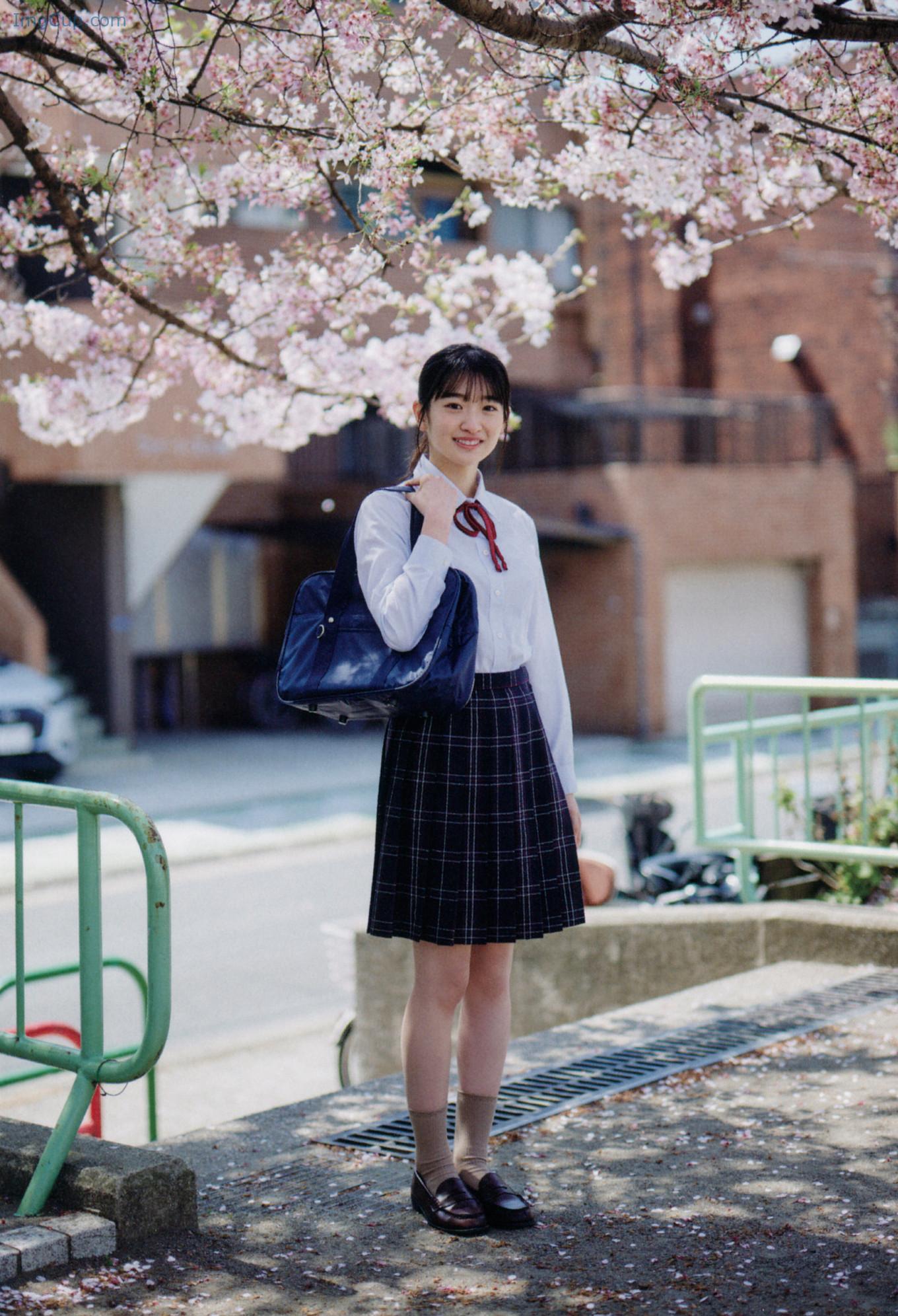 UTB317NAGI_12.jpg UTB317NAGI 12