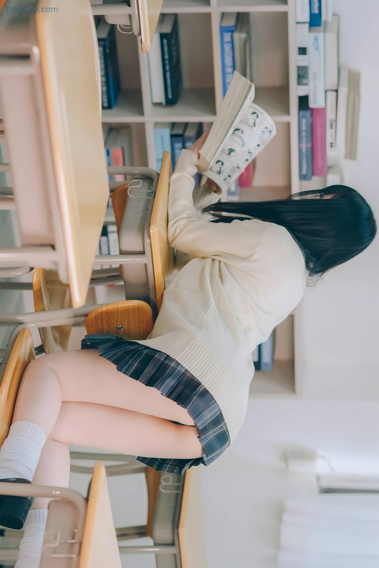 COS03A064_31.jpg COS03A064 31