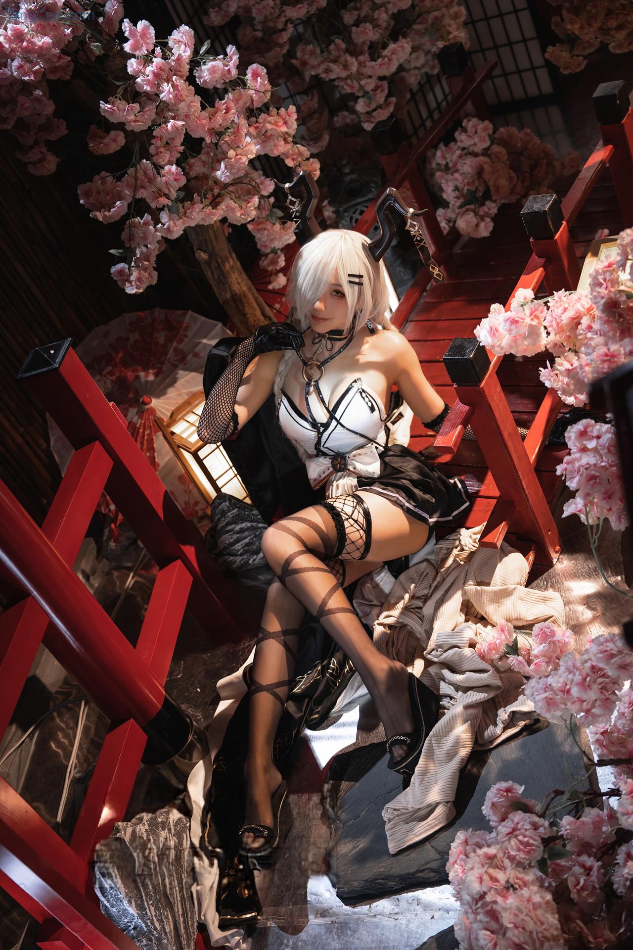 COS03B005_31.jpg COS03B005 31