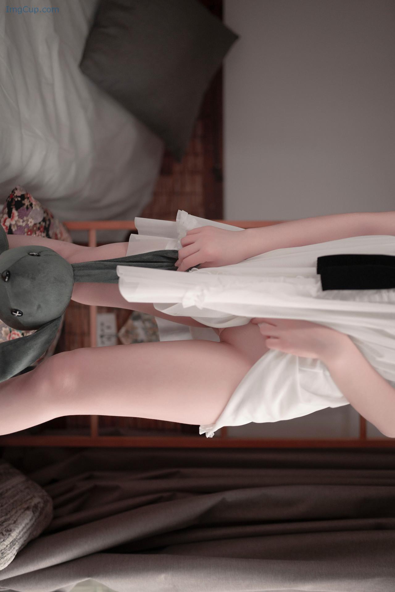 COS03B071_24.jpg COS03B071 24