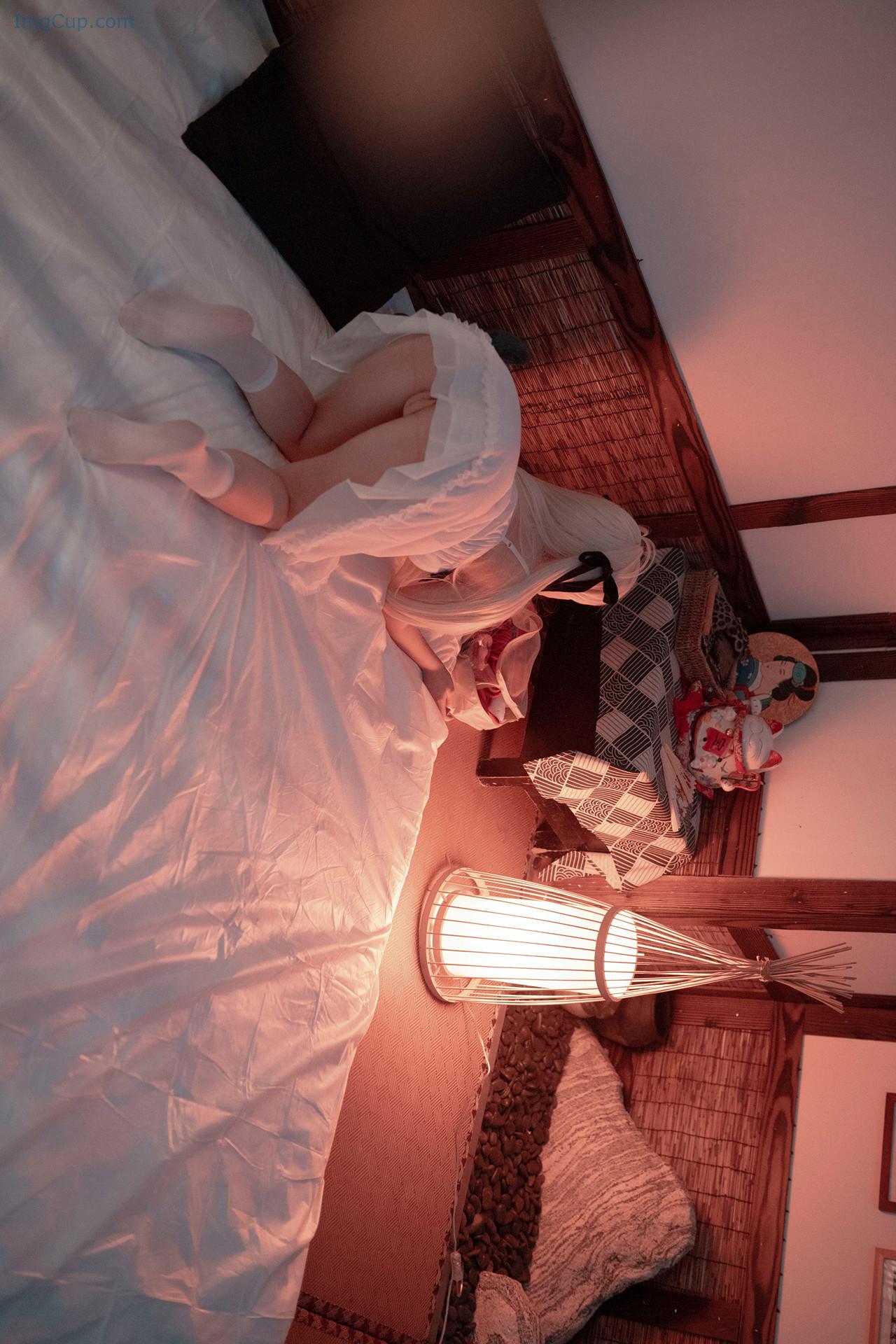 COS03B072_2.jpg COS03B072 2