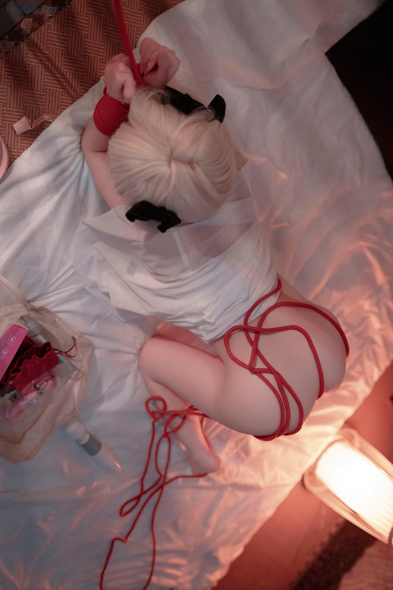 COS03B072_30.jpg COS03B072 30