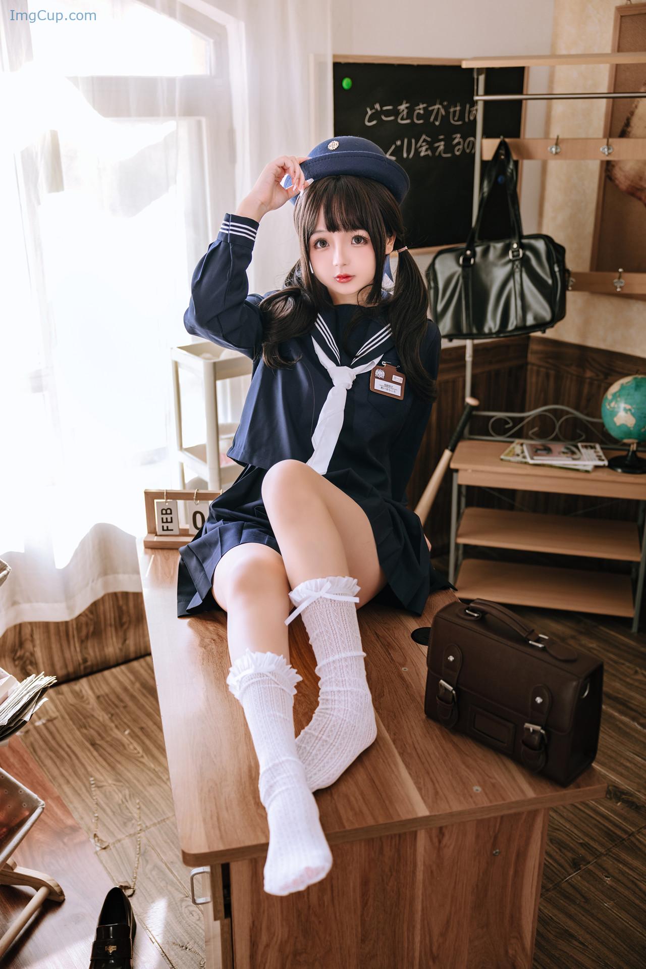 COS03B075_12.jpg COS03B075 12