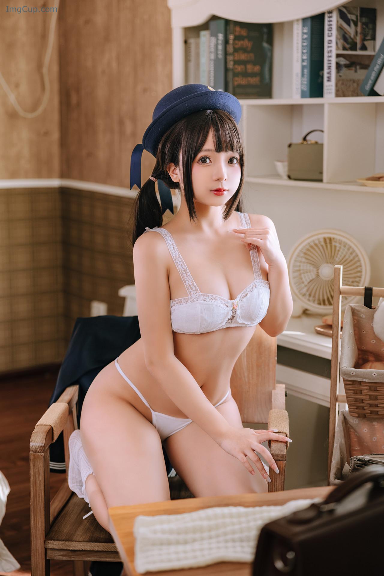 COS03B075_42.jpg COS03B075 42