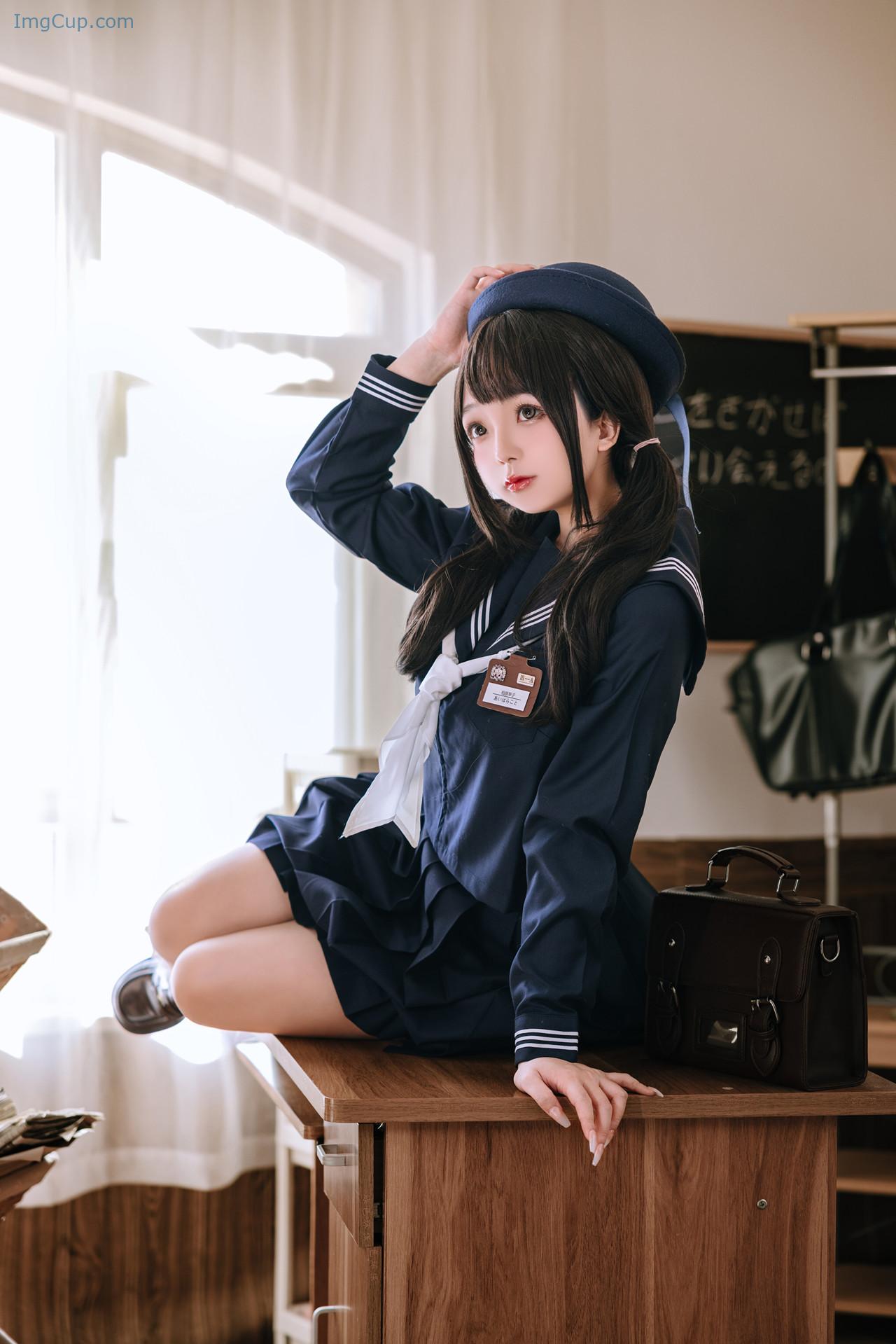 COS03B075_9.jpg COS03B075 9