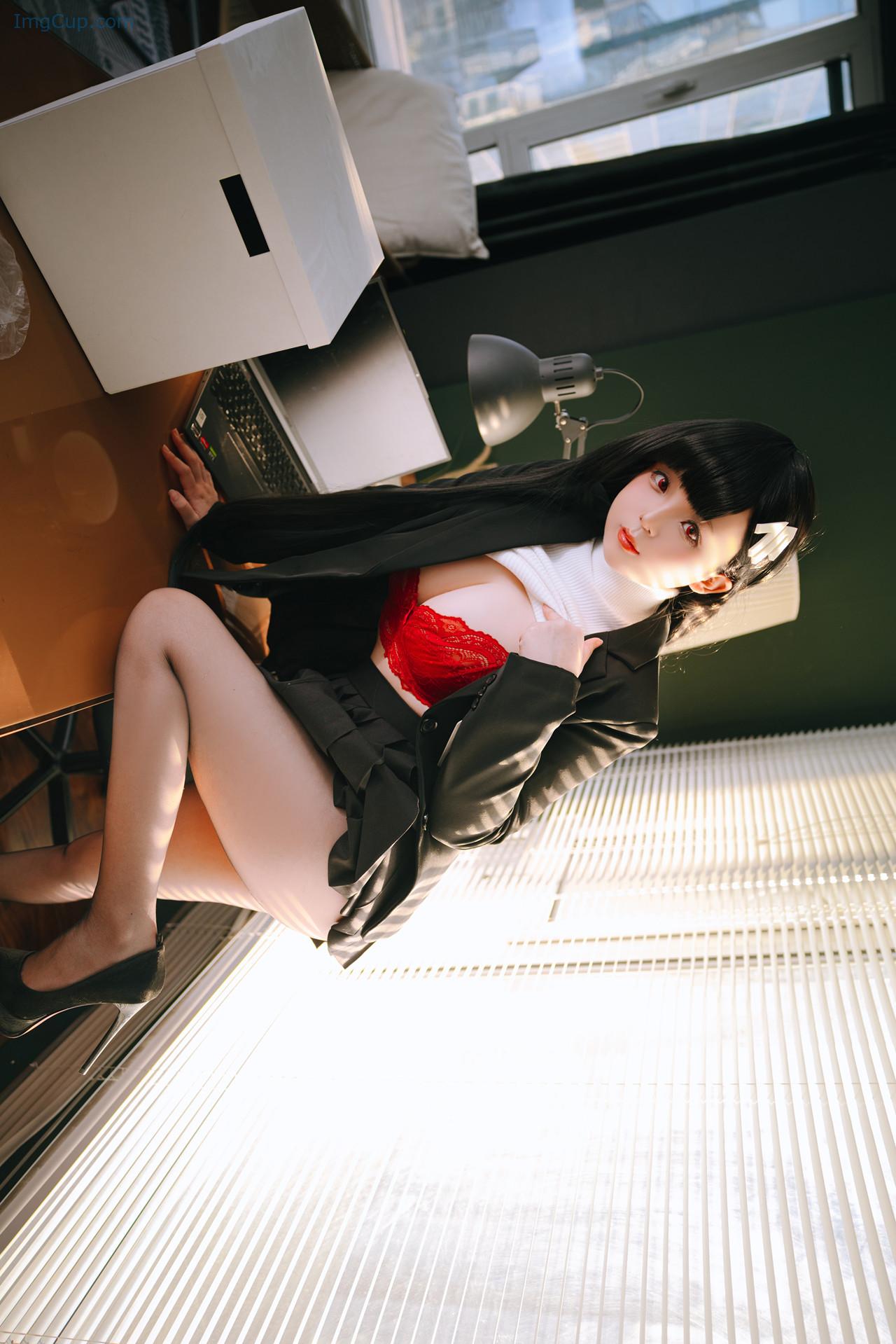 COS03B076_27.jpg COS03B076 27