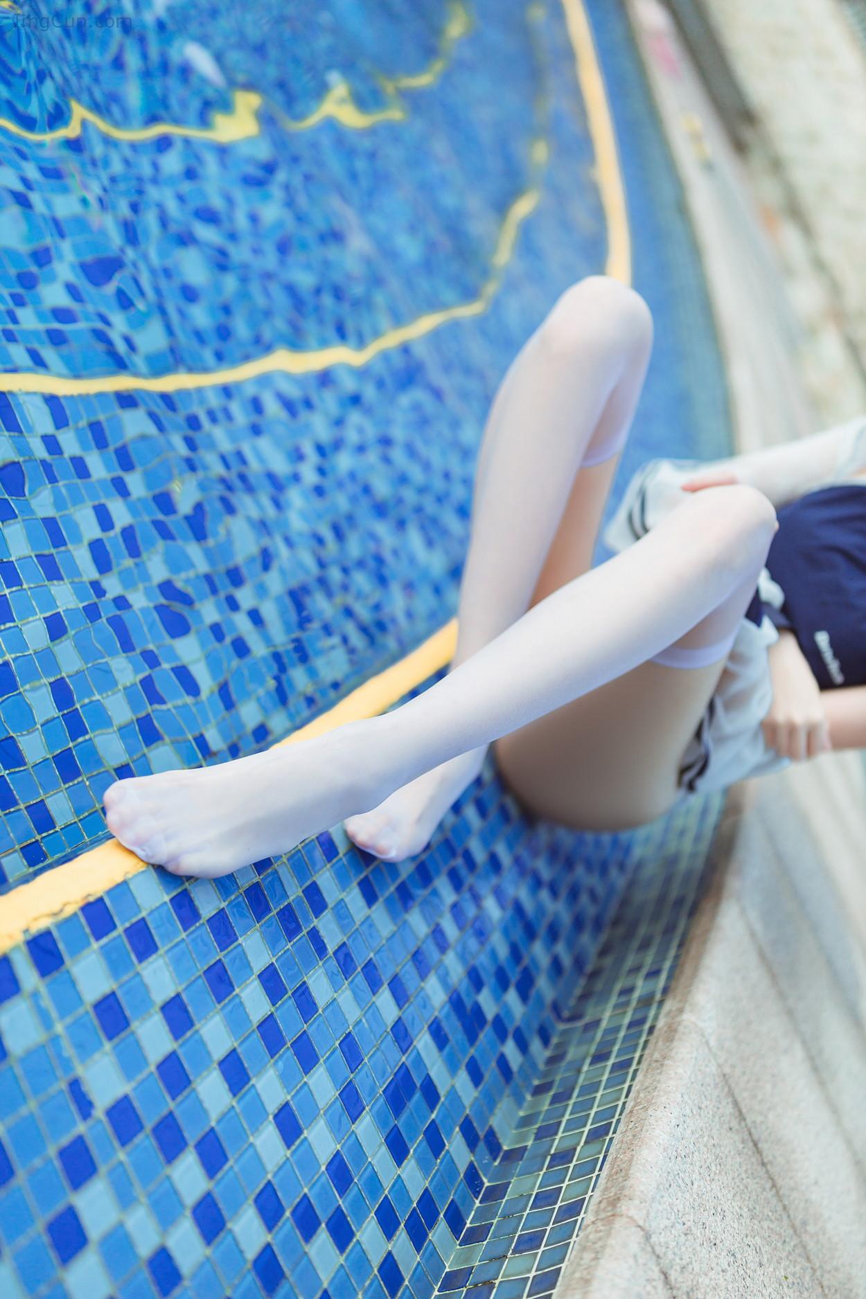 COS03V004_14.jpg COS03V004 14