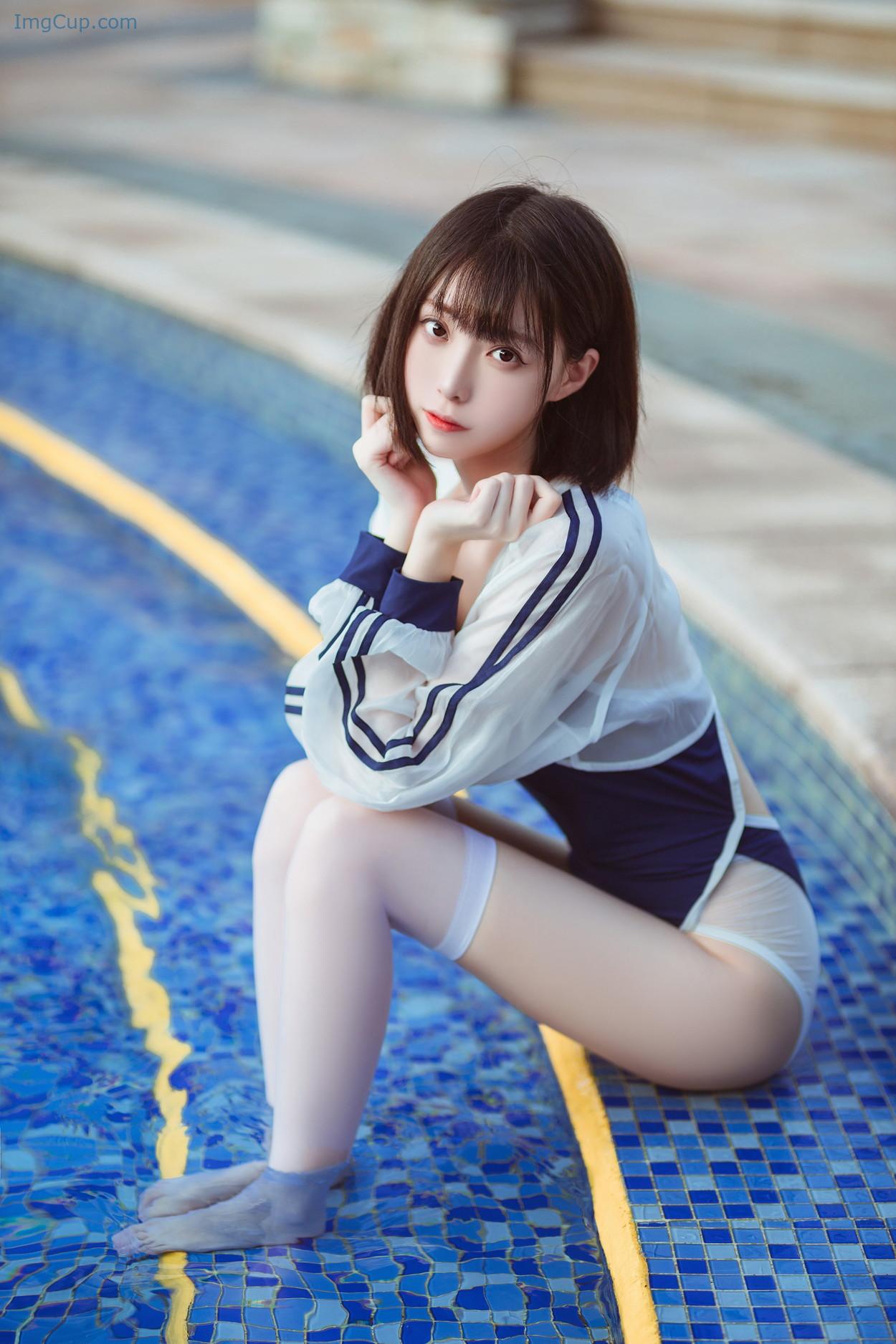 COS03V004_2.jpg COS03V004 2