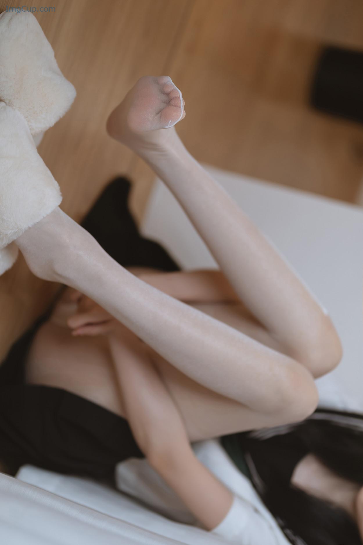 COS03V005_23.jpg COS03V005 23