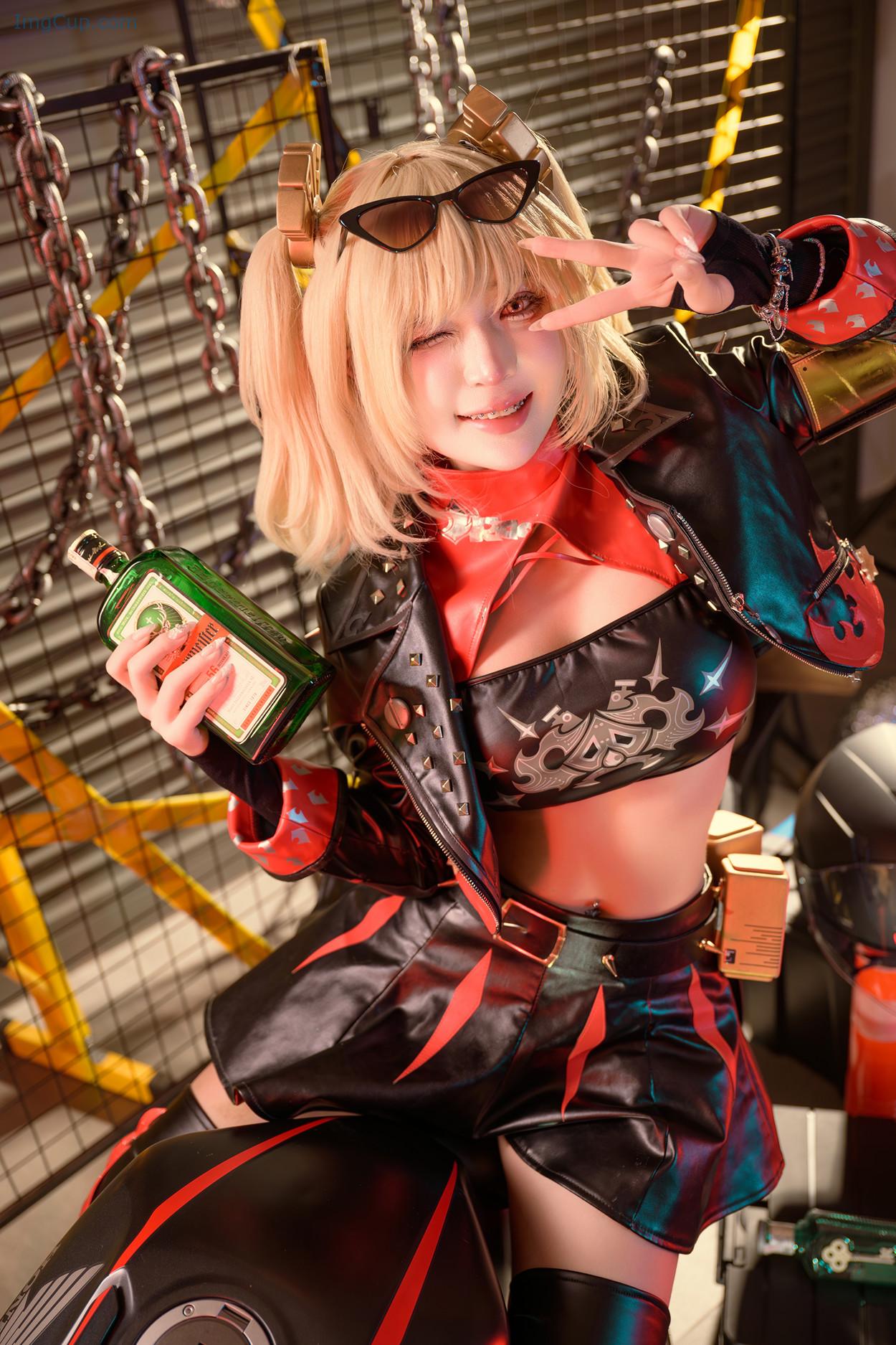 COS03V008_16.jpg COS03V008 16