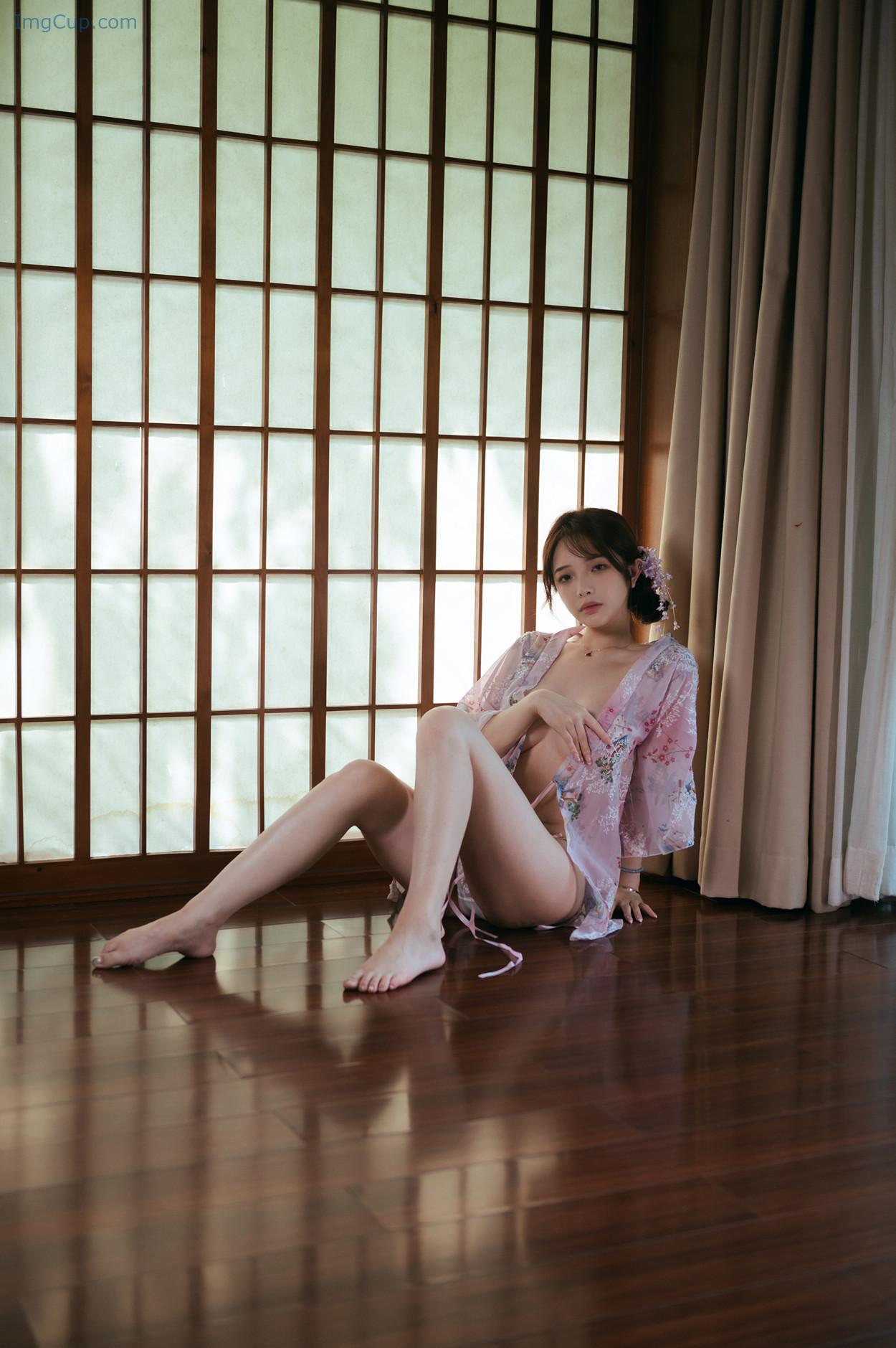 COS03V035_25.jpg COS03V035 25