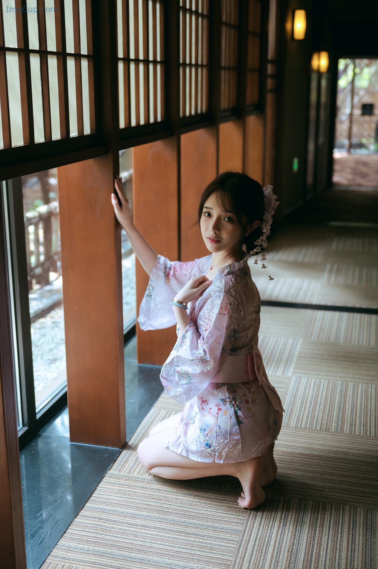 COS03V035_5.jpg COS03V035 5