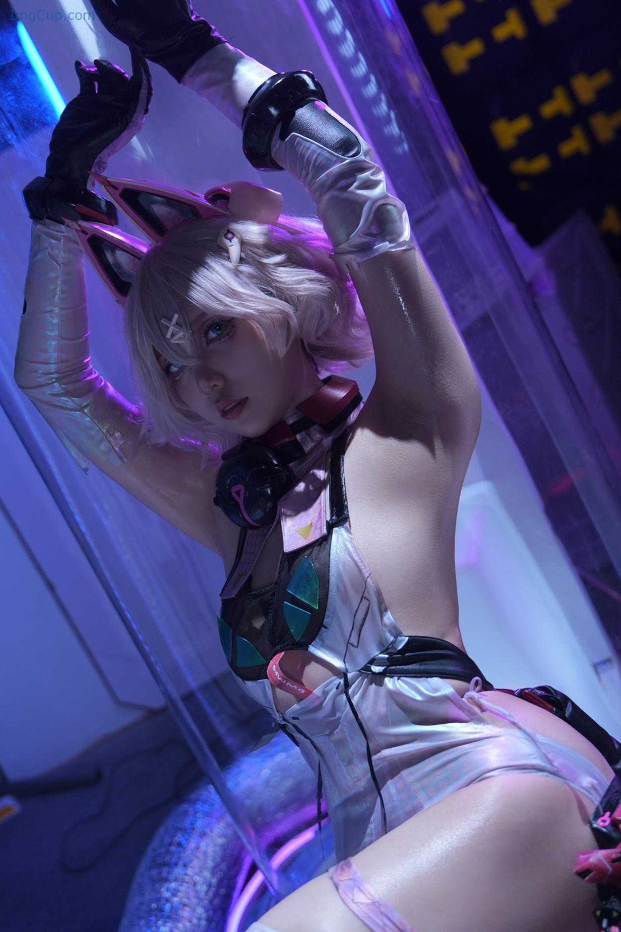 COS03V037_34.jpg COS03V037 34