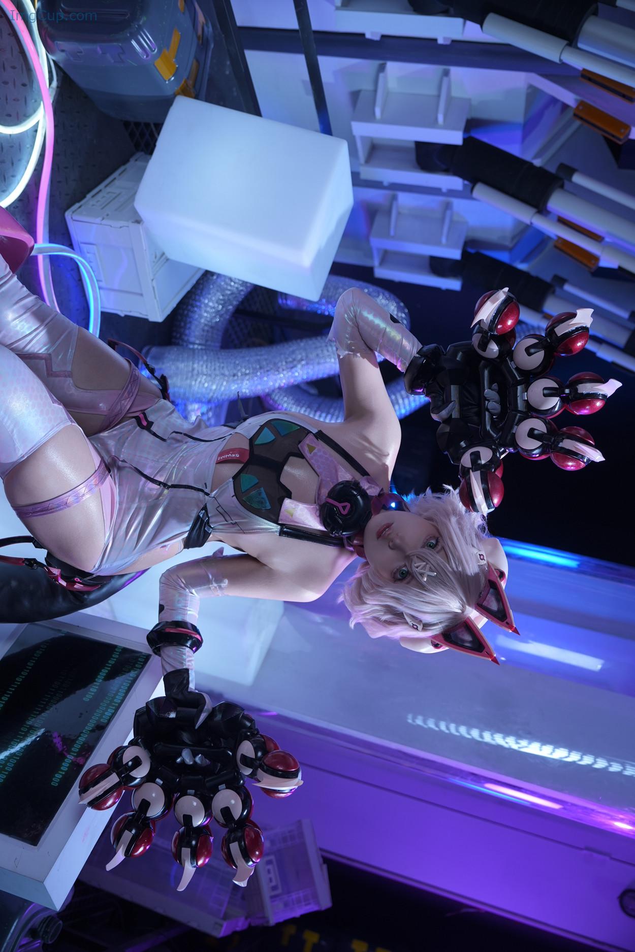 COS03V037_6.jpg COS03V037 6