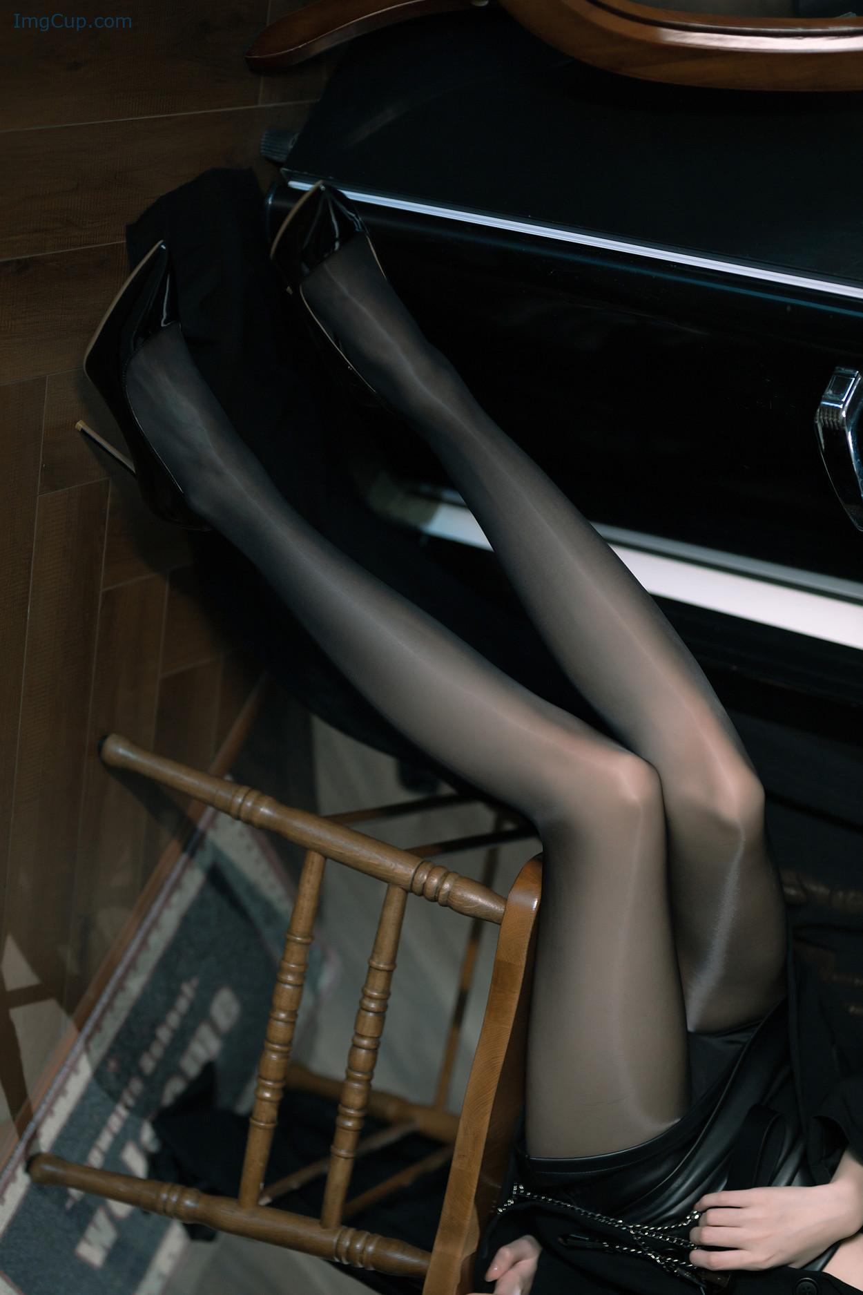 COS03V061_22.jpg COS03V061 22