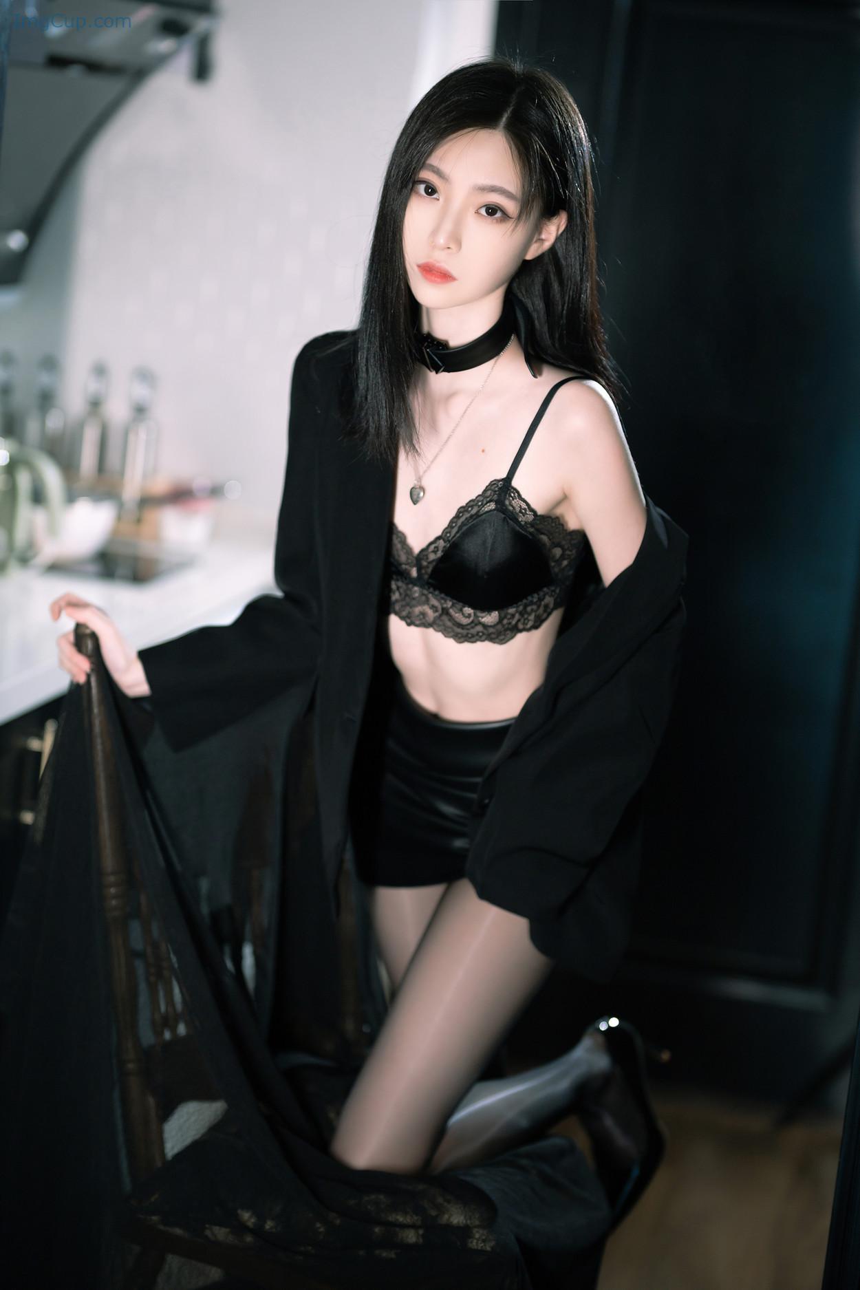 COS03V061_28.jpg COS03V061 28