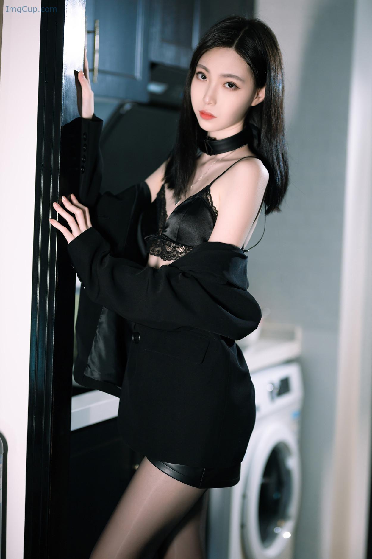 COS03V061_33.jpg COS03V061 33