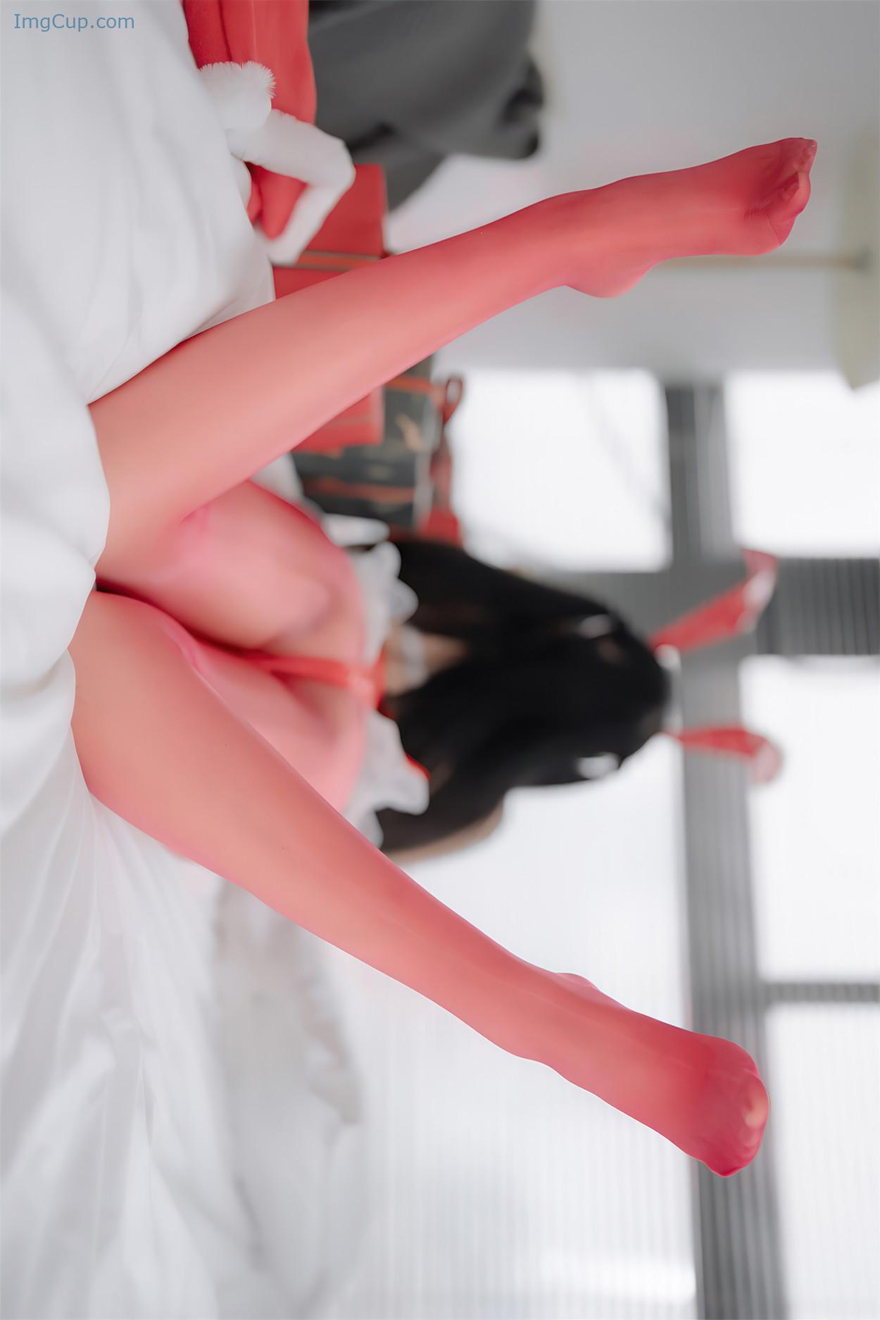 COS03V063_24.jpg COS03V063 24