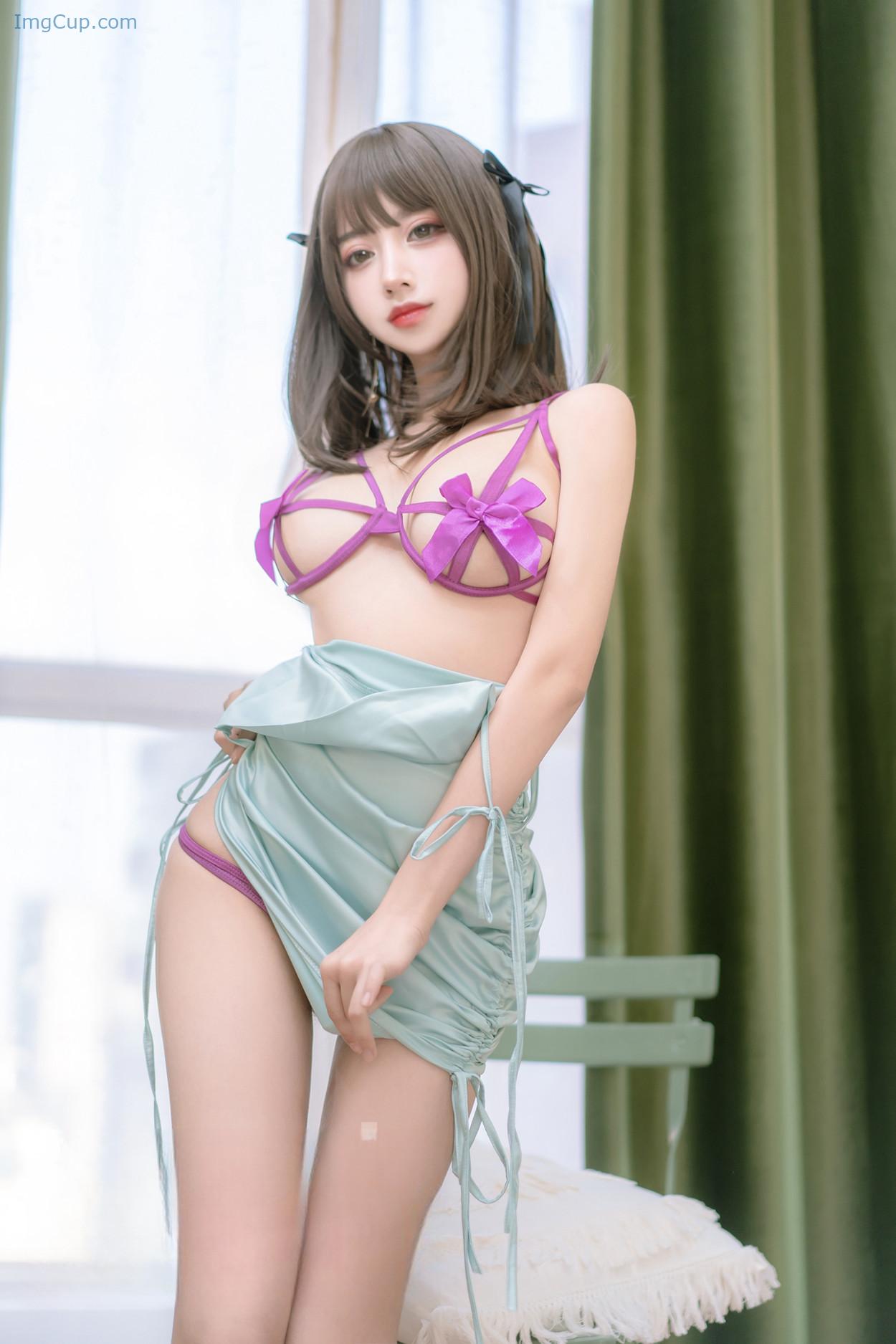 COS03V064_23.jpg COS03V064 23