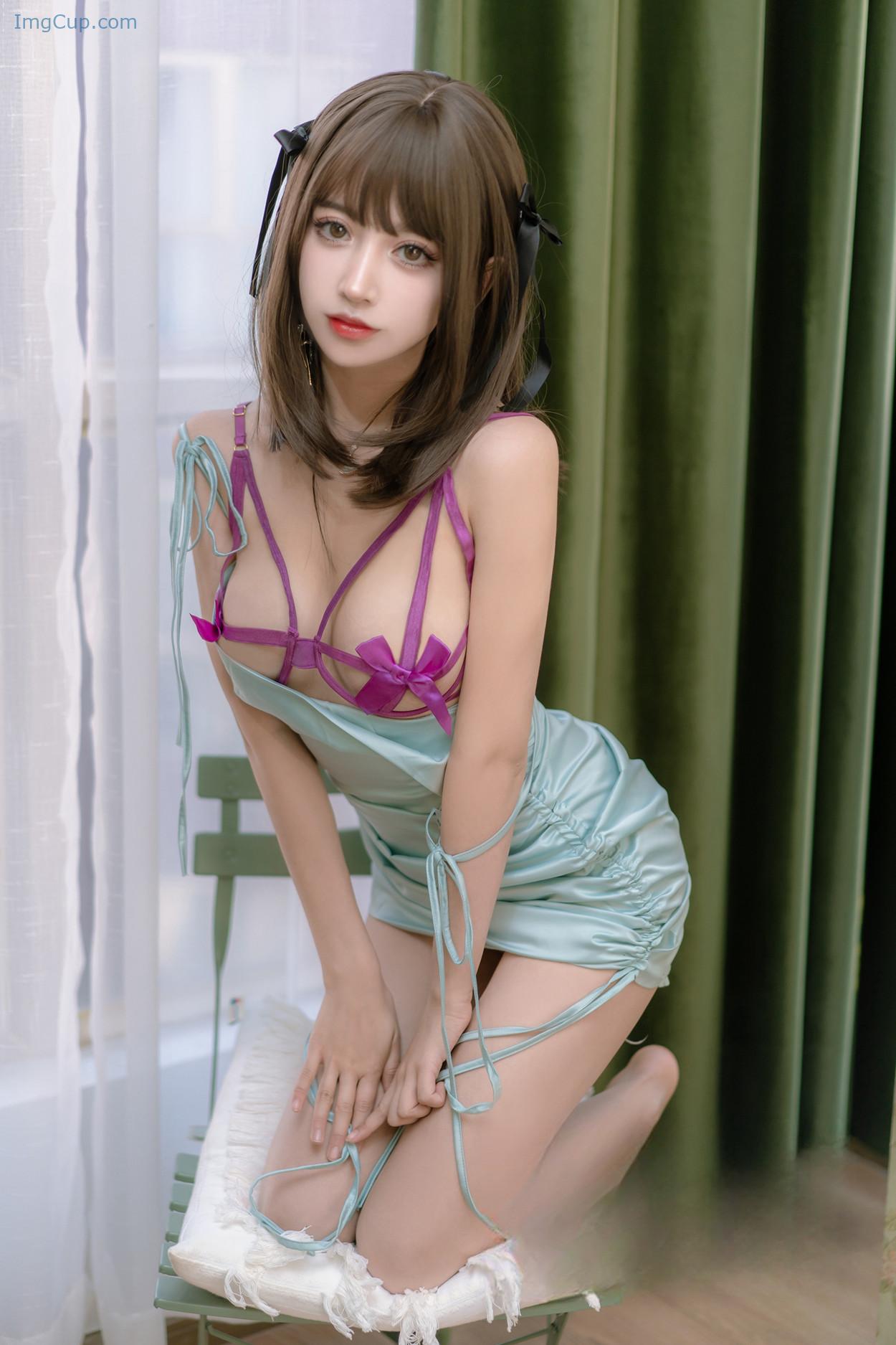 COS03V064_32.jpg COS03V064 32