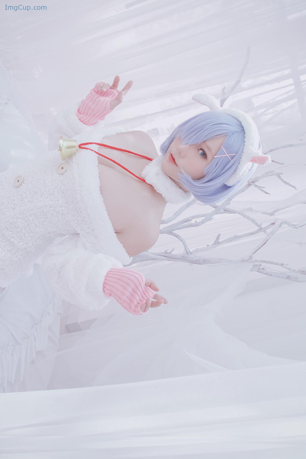 COS03V081_39.jpg COS03V081 39