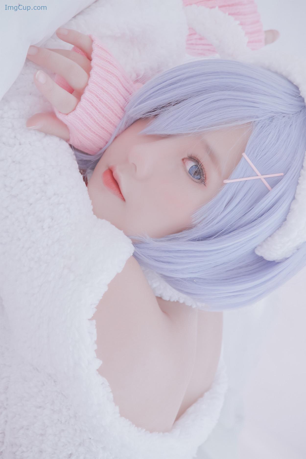 COS03V081_44.jpg COS03V081 44