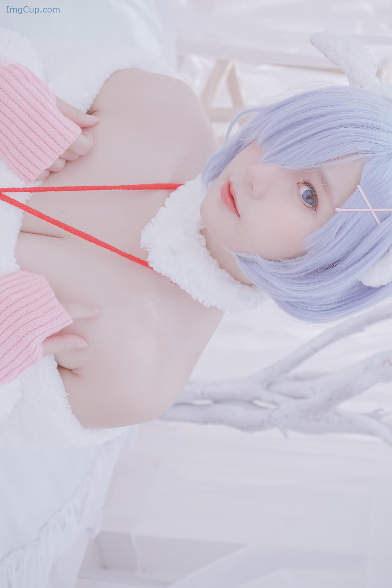 COS03V081_47.jpg COS03V081 47