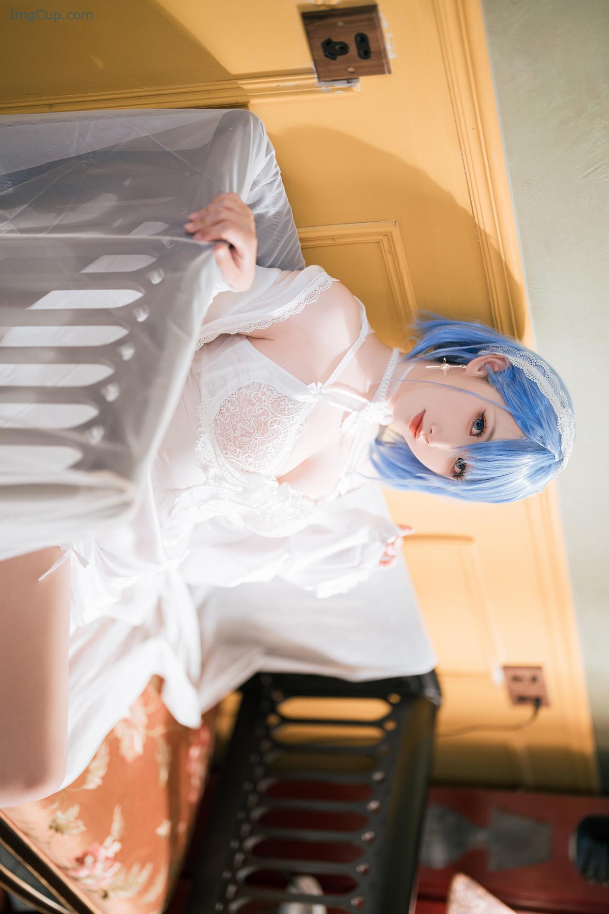 COS03V083_45.jpg COS03V083 45