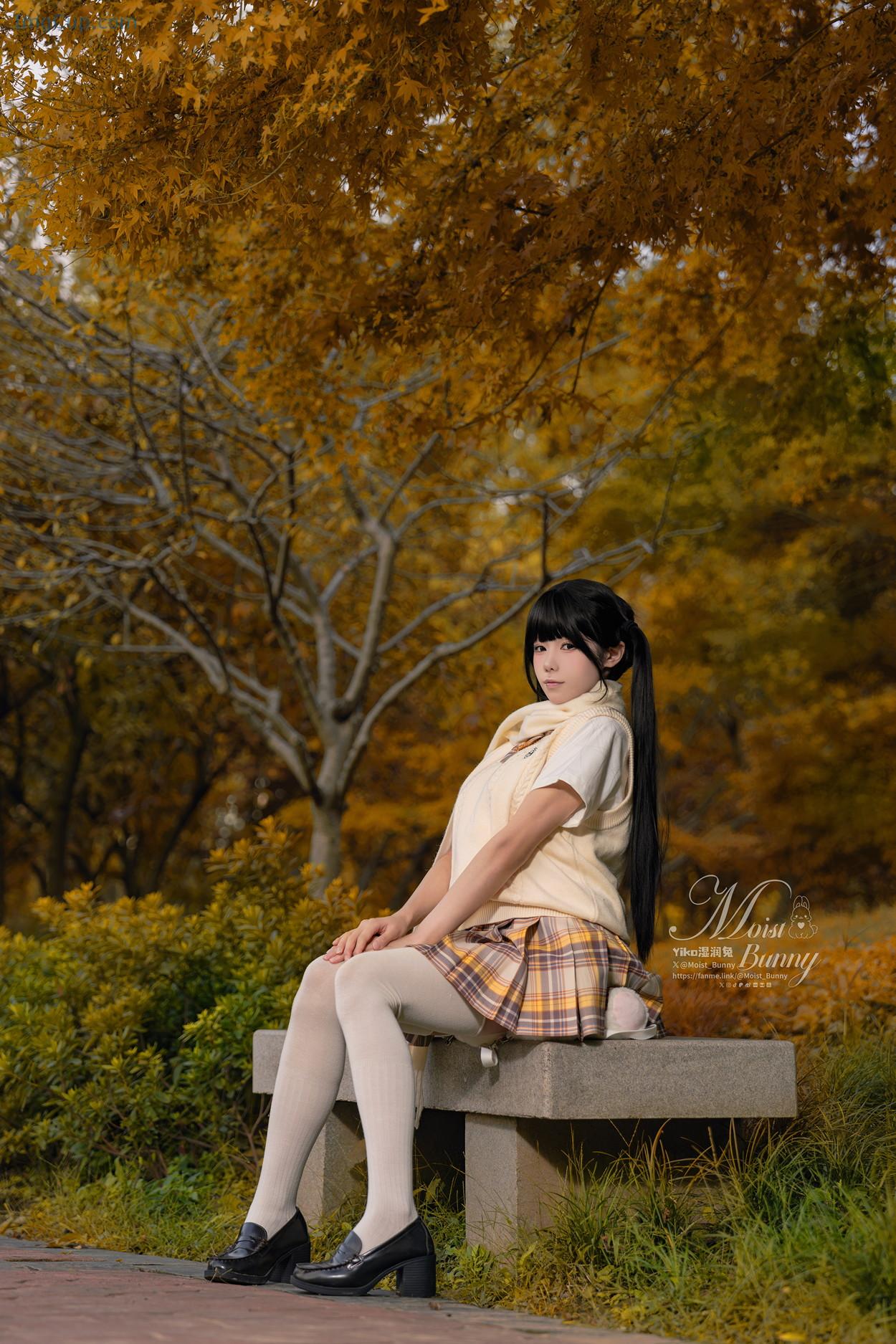 COS03V084_3.jpg COS03V084 3