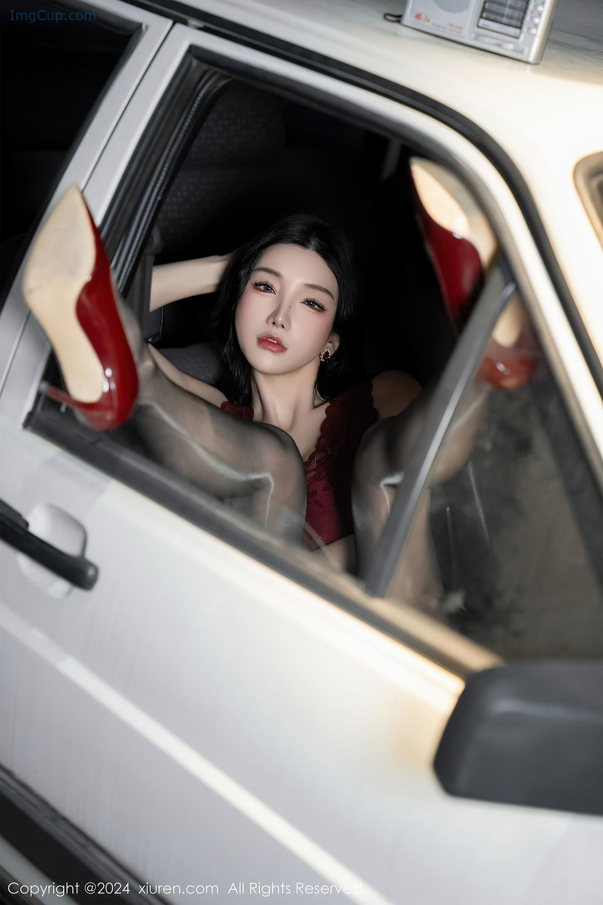 REN03V053_16.jpg REN03V053 16