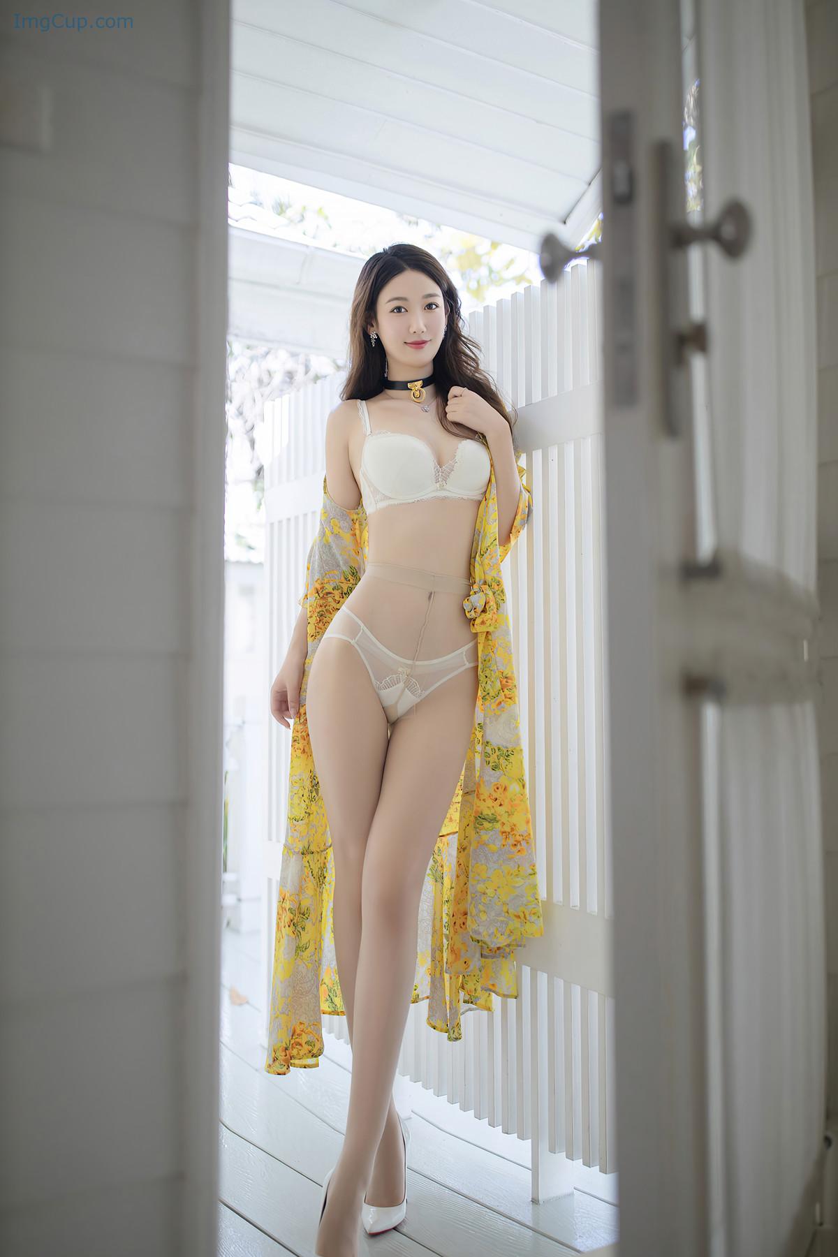 REN03V063_11.jpg REN03V063 11