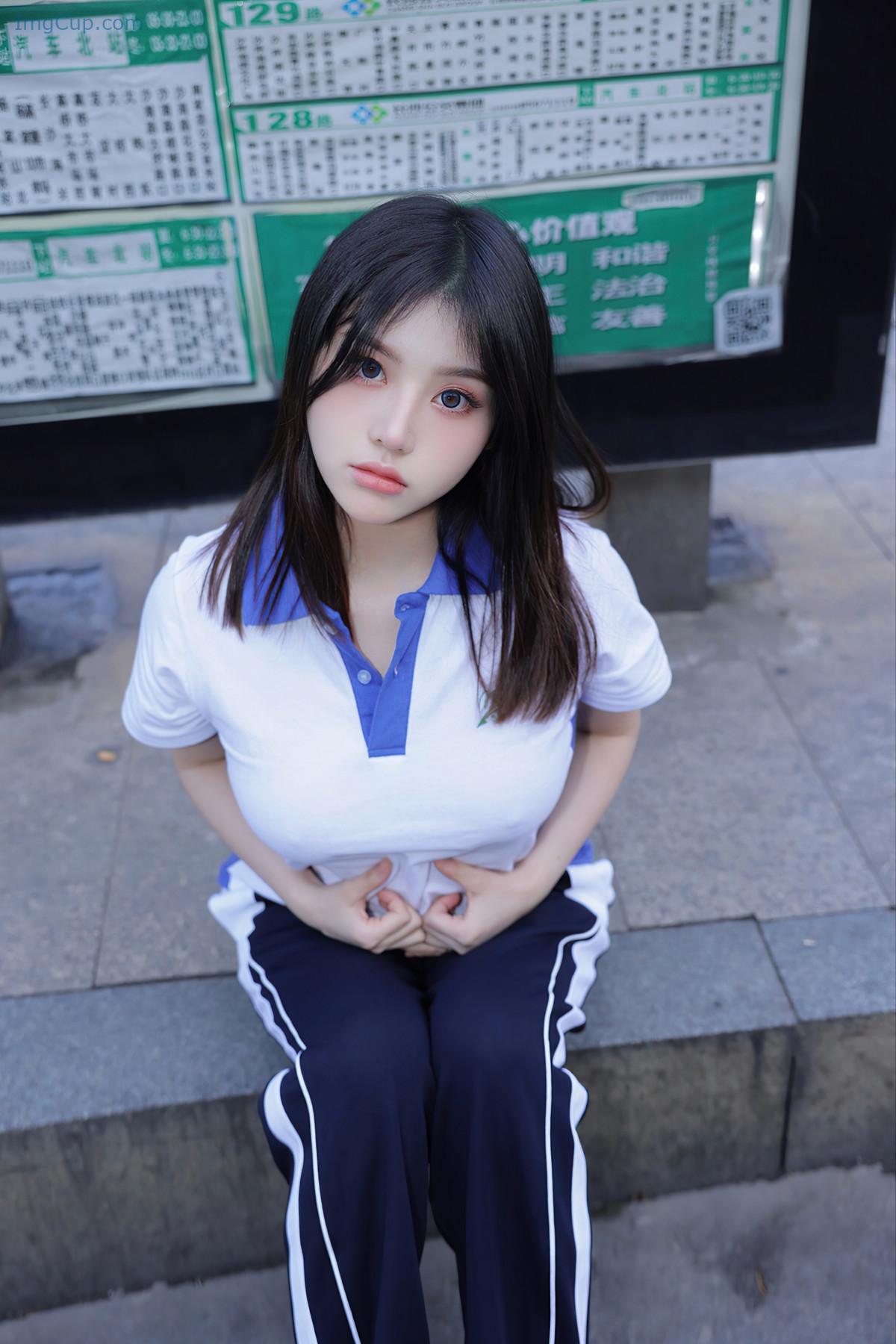 REN03V066_8.jpg REN03V066 8