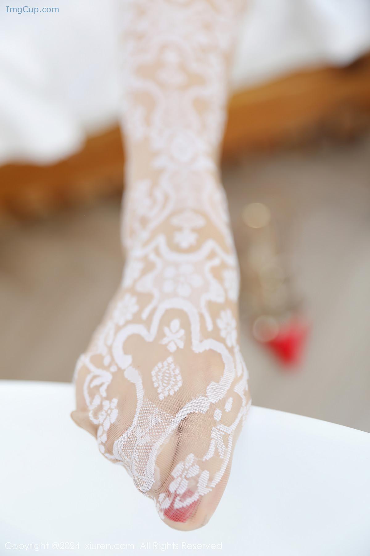 REN03V068_60.jpg REN03V068 60