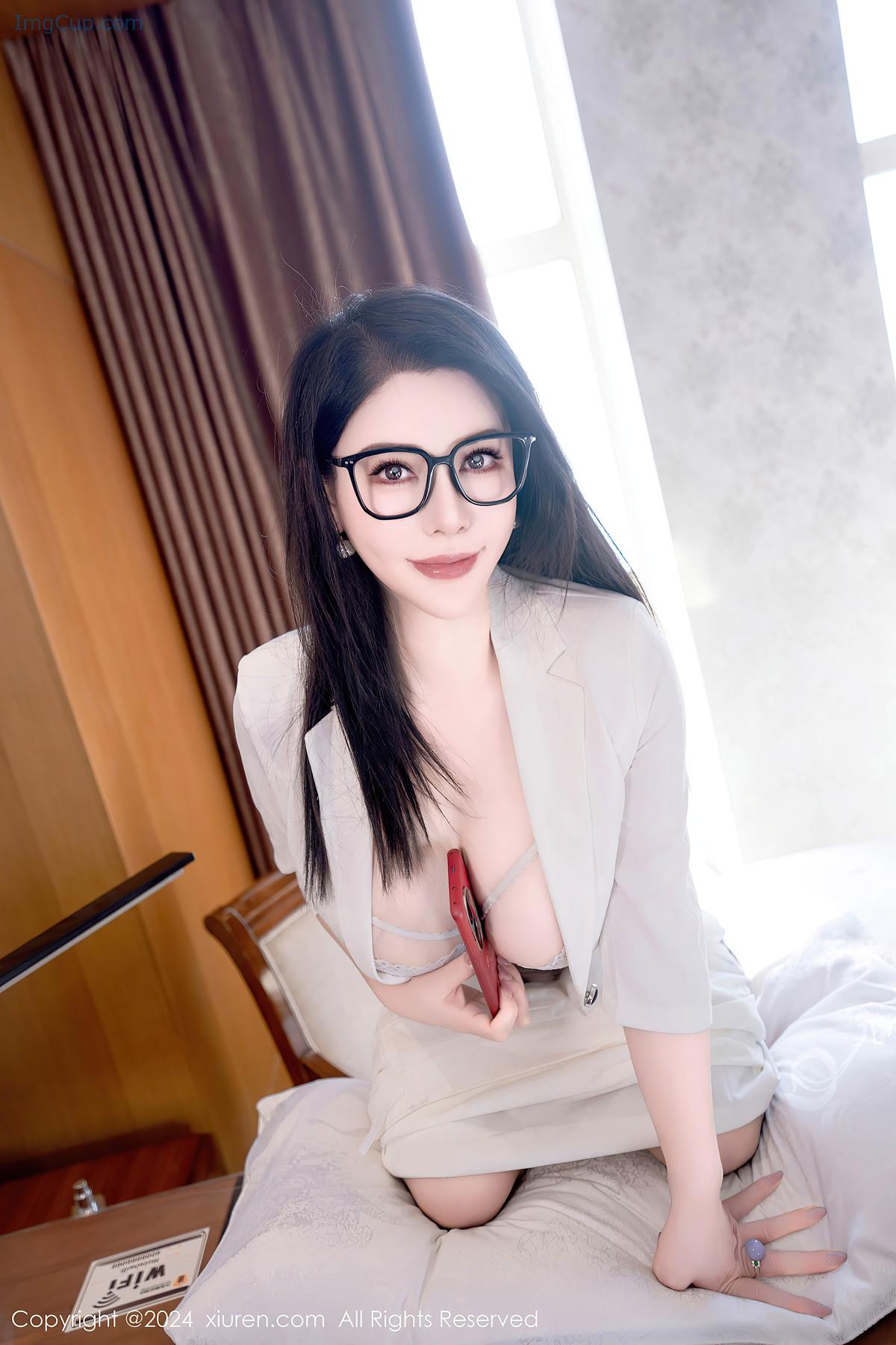 REN03V087_22.jpg REN03V087 22