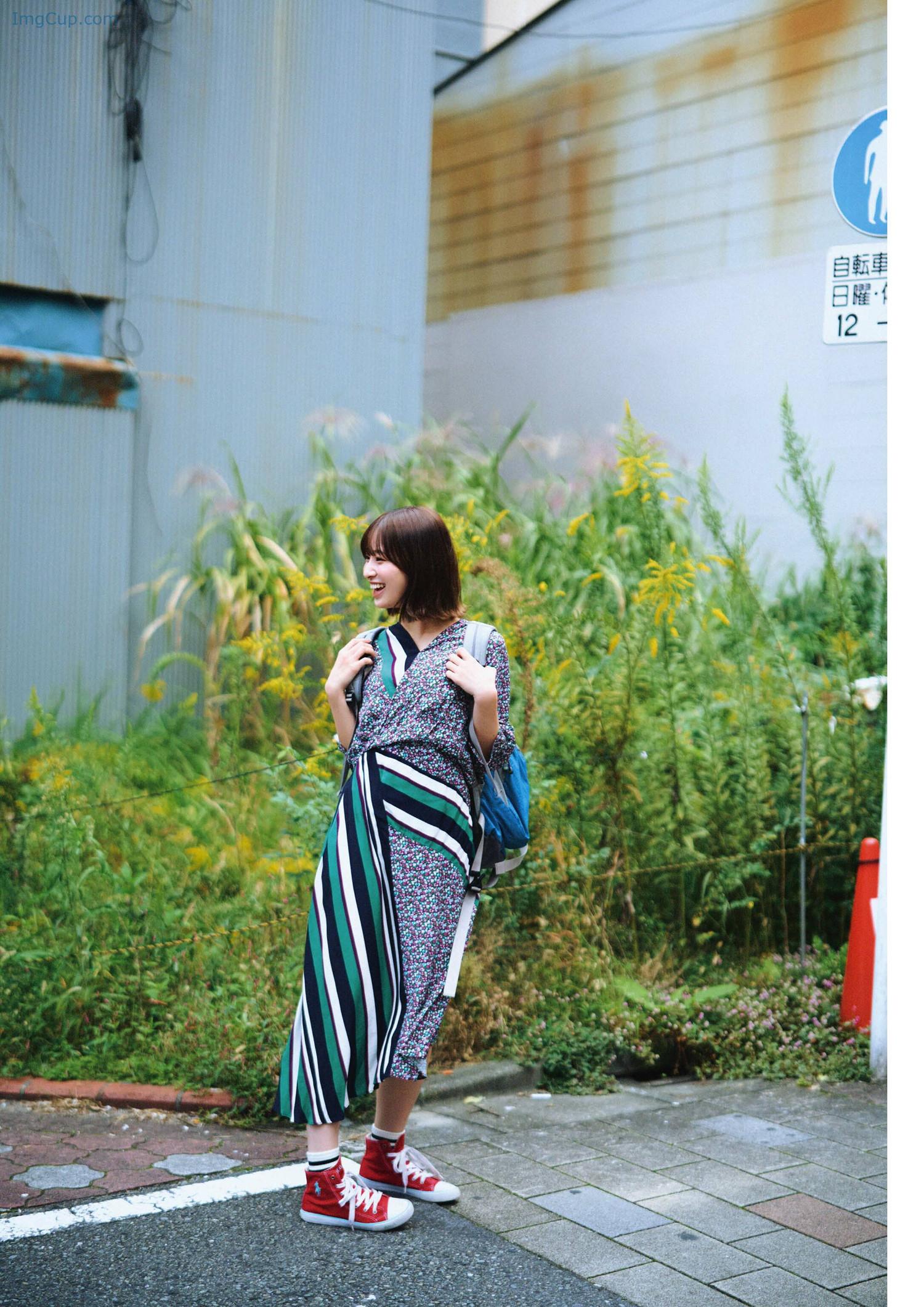 BROD02NANA_3.jpg BROD02NANA 3