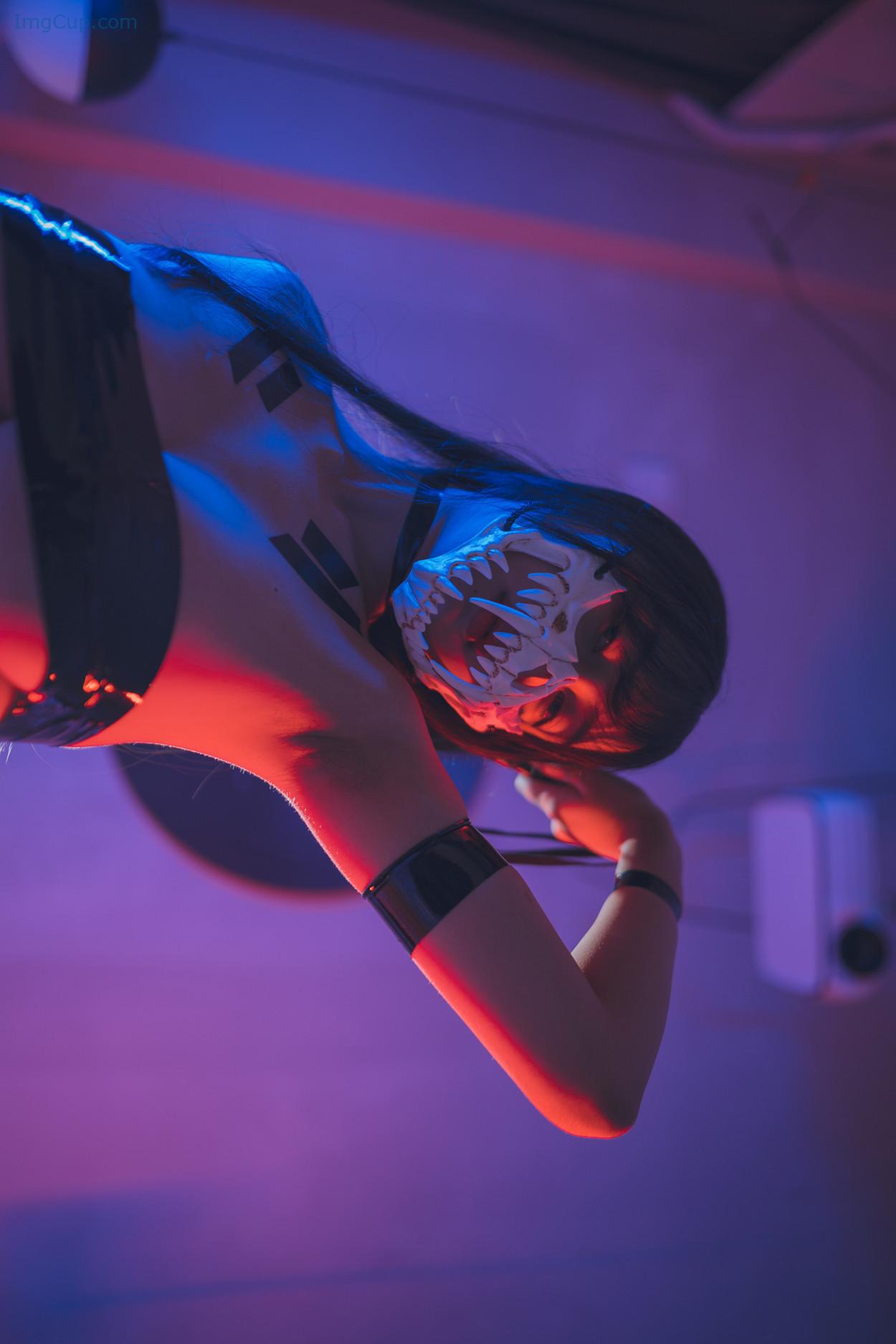 COS03V096_28.jpg COS03V096 28