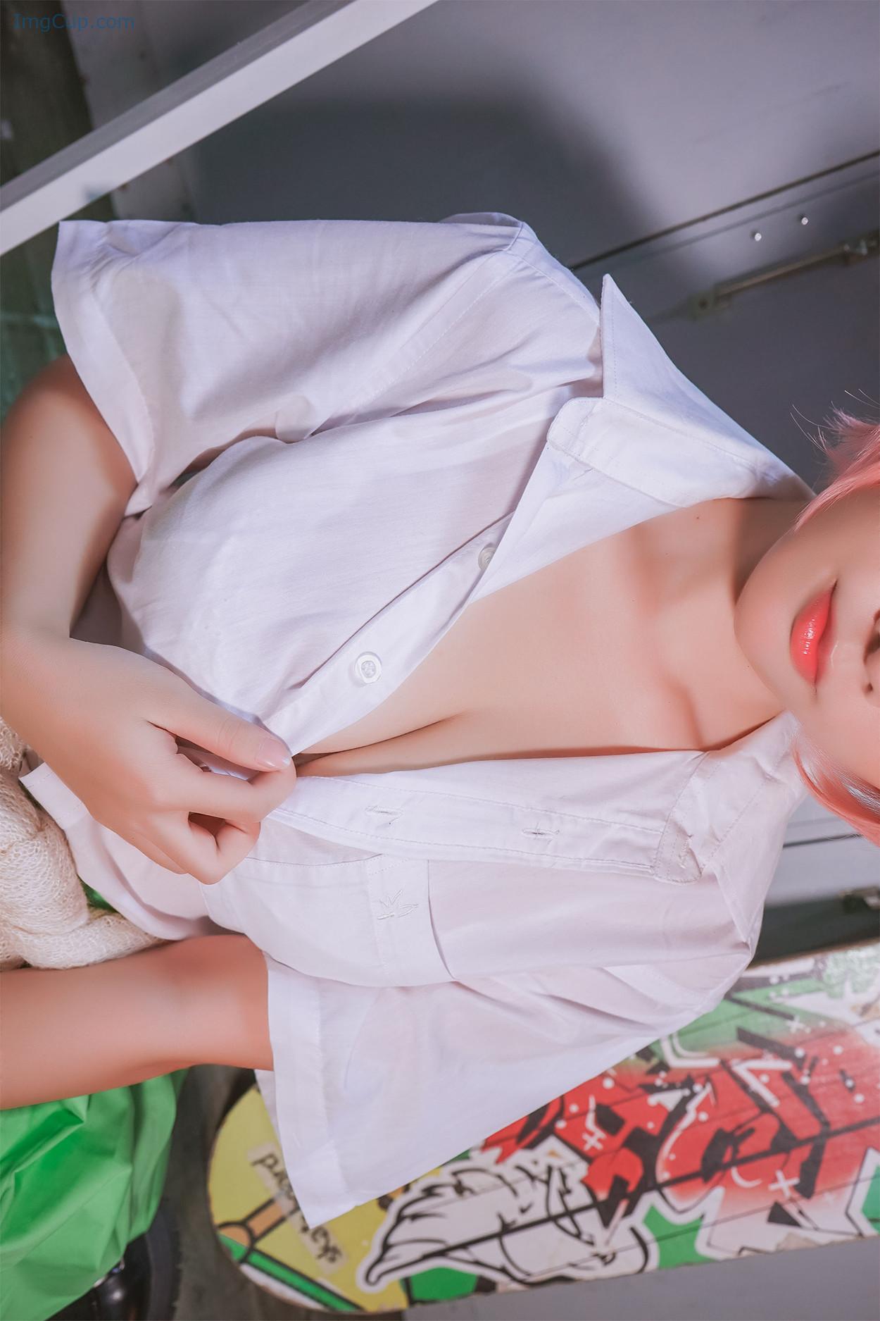 COS04A004_15.jpg COS04A004 15