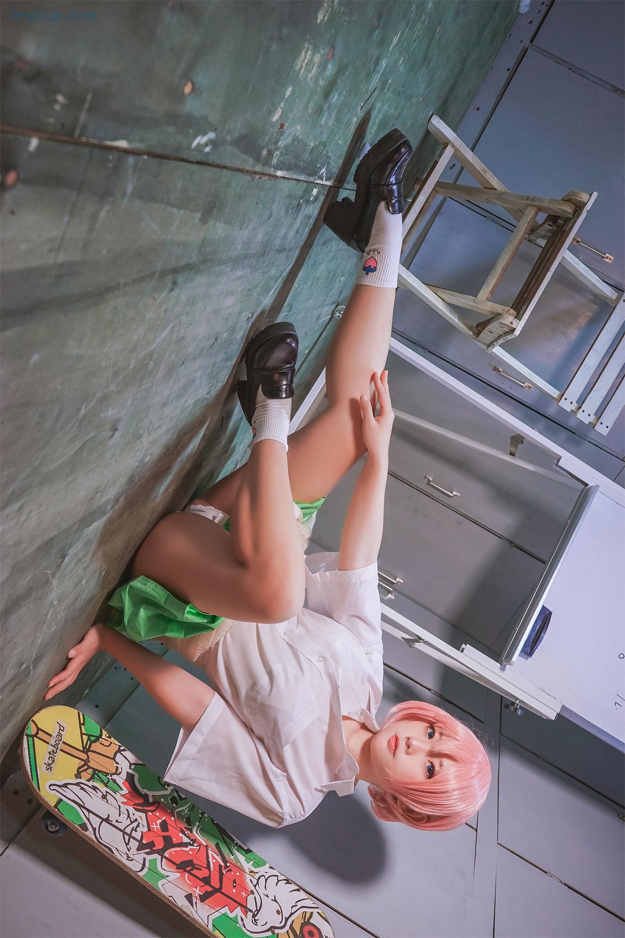 COS04A004_21.jpg COS04A004 21