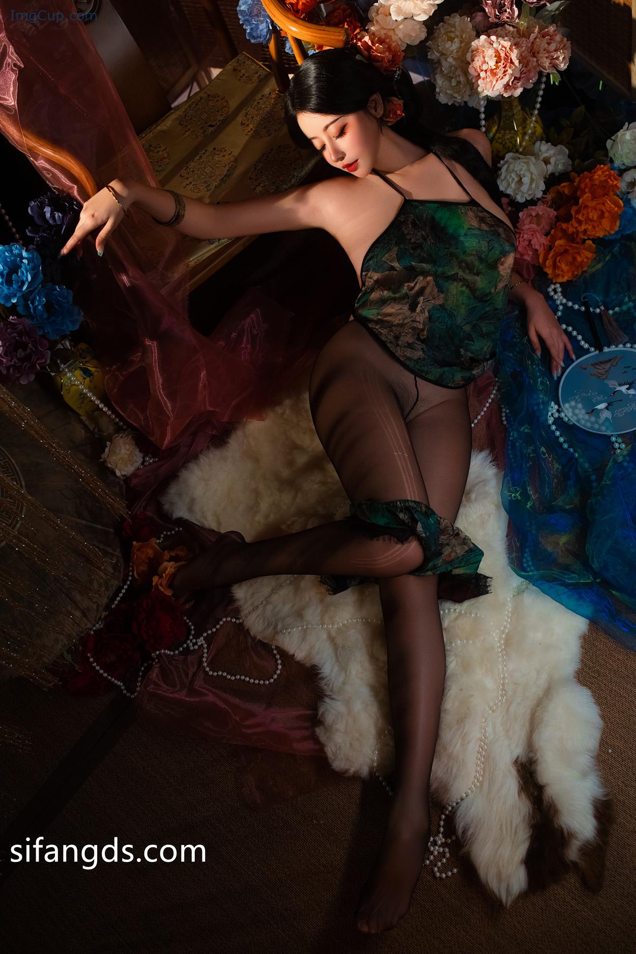 COS04A005_35.jpg COS04A005 35