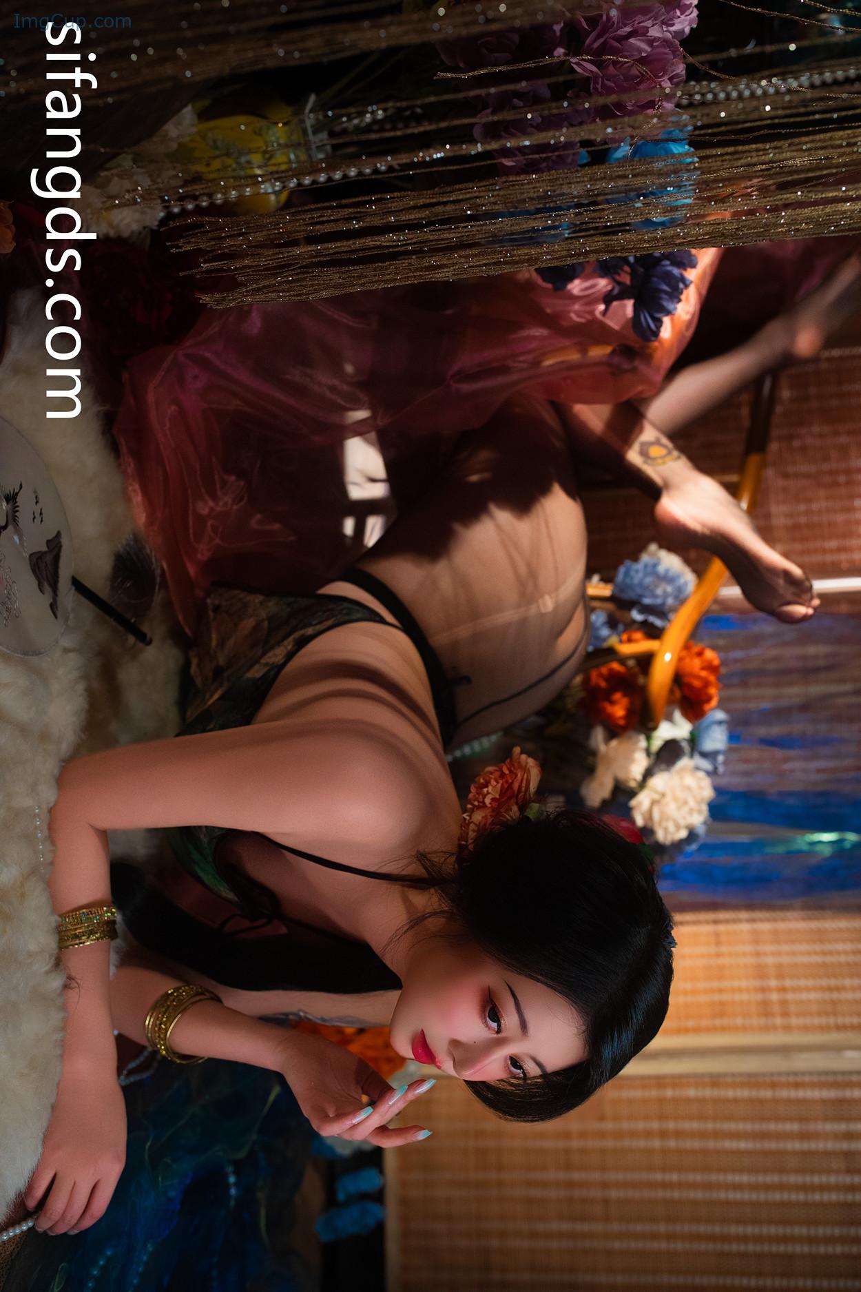 COS04A005_49.jpg COS04A005 49