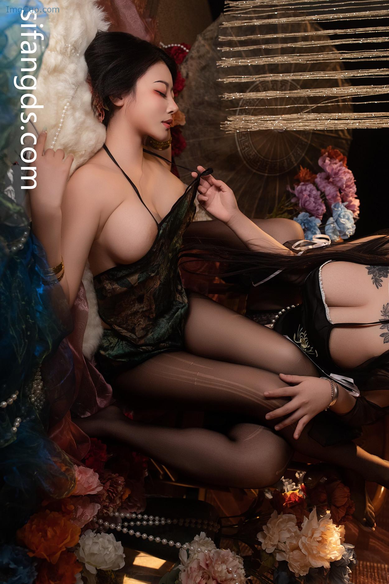 COS04A005_52.jpg COS04A005 52