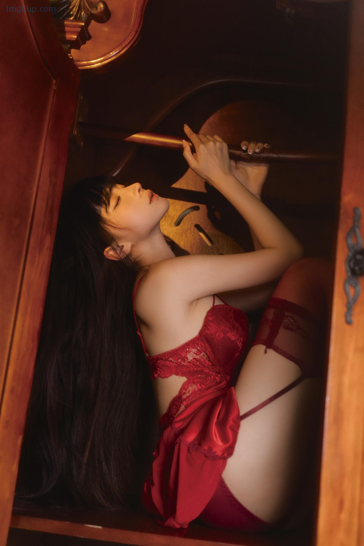 COS04A033_50.jpg COS04A033 50