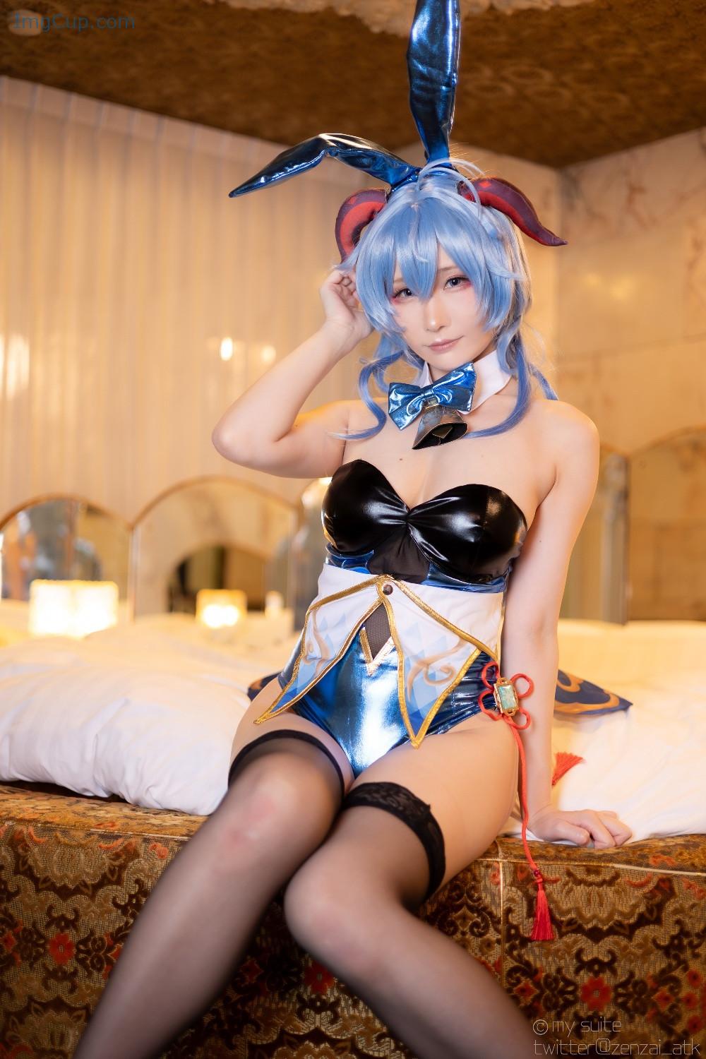 COS04A075_42.jpg COS04A075 42