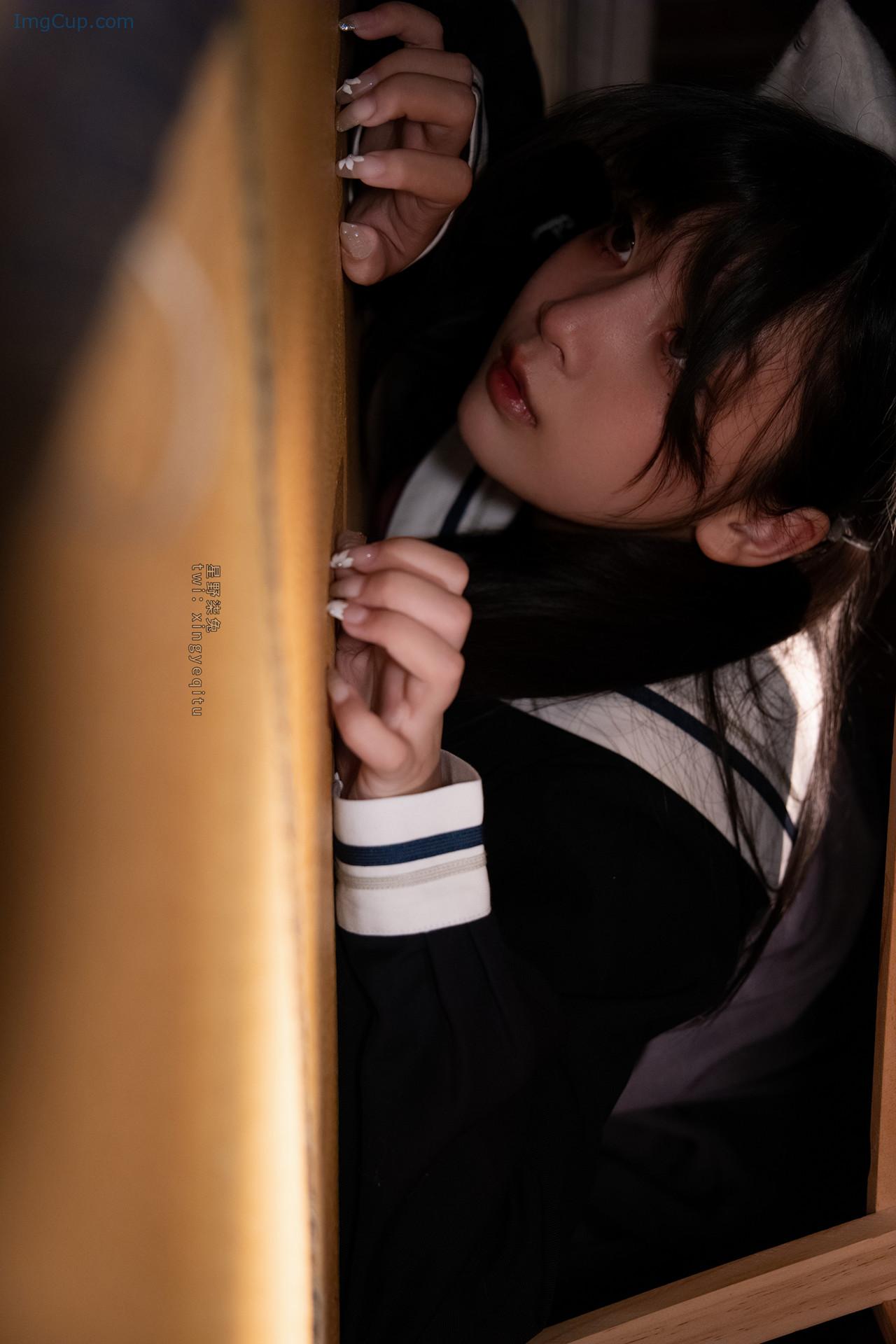 FISHGIRLZ_20.jpg FISHGIRLZ 20